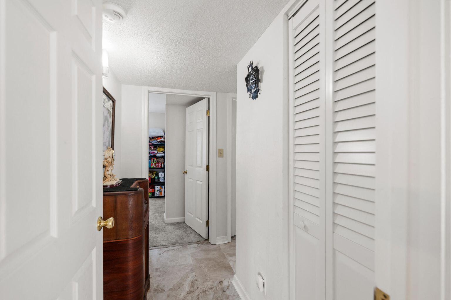 FINISTERRA CONDO - Residential