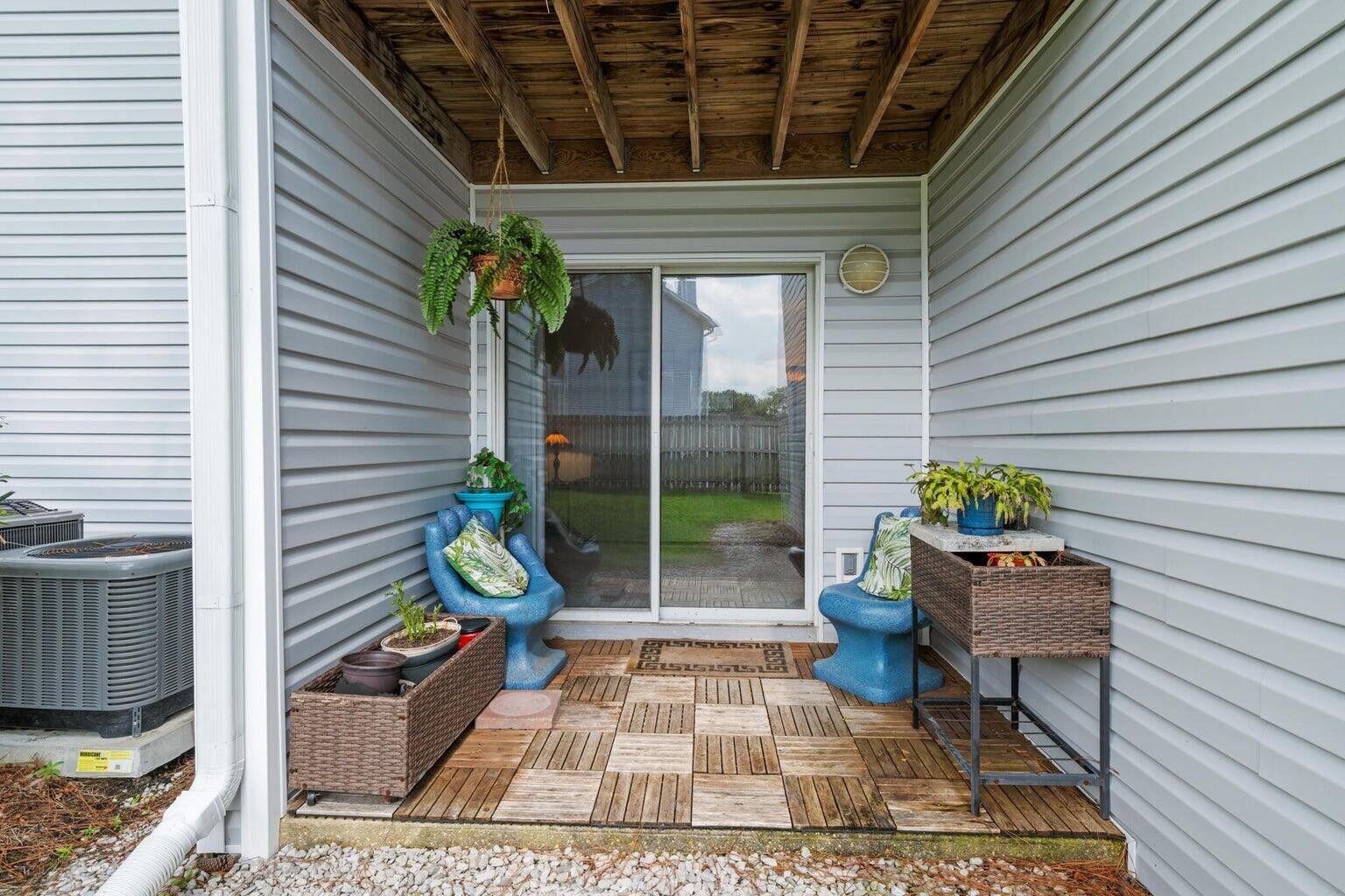 FINISTERRA CONDO - Residential