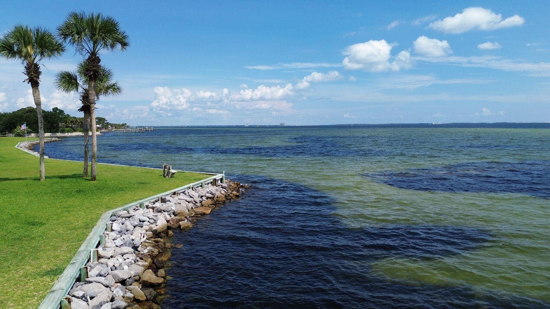 FINISTERRA CONDO - Residential