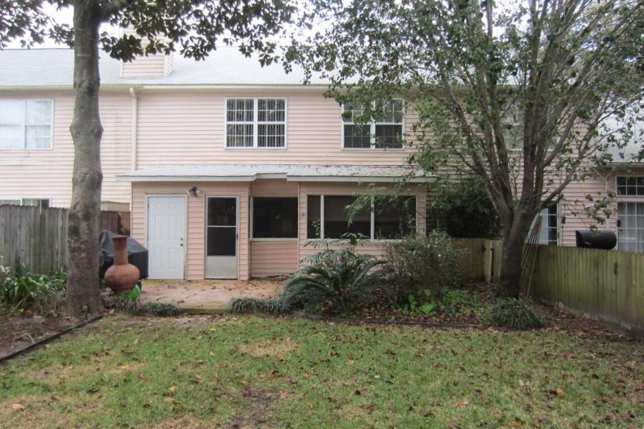 DIAMOND VIEW T/H - Residential