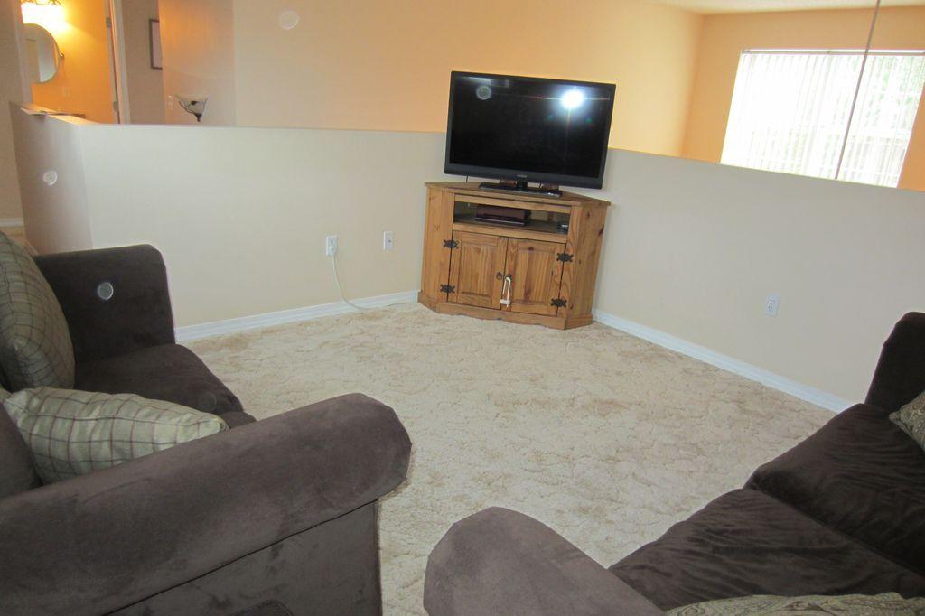 DIAMOND VIEW T/H - Residential