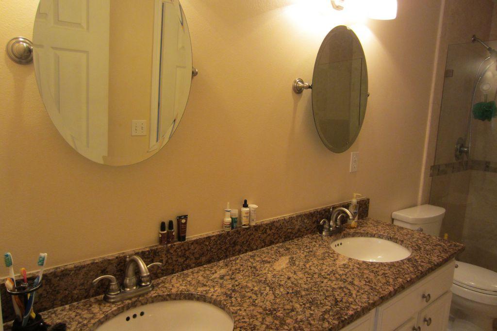 DIAMOND VIEW T/H - Residential