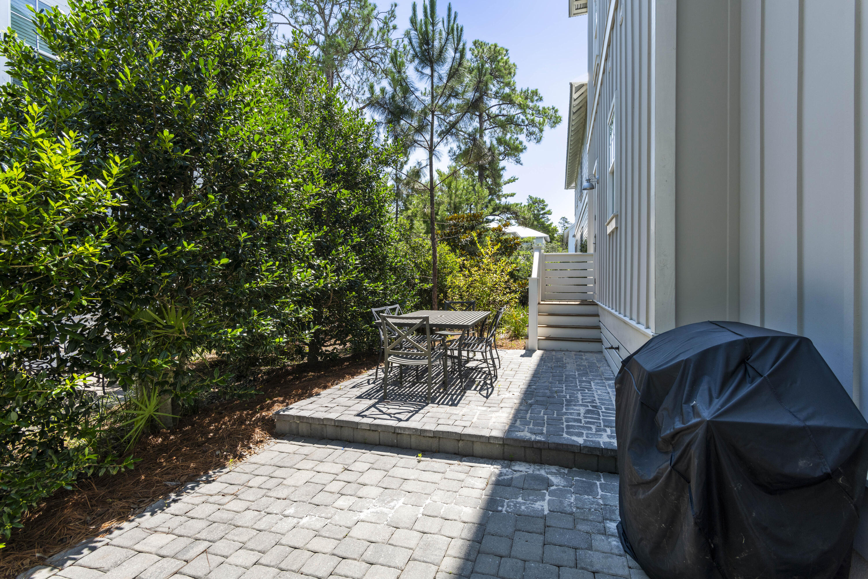 LAKESIDE AT BLUE MOUNTAIN BEACH - Residential