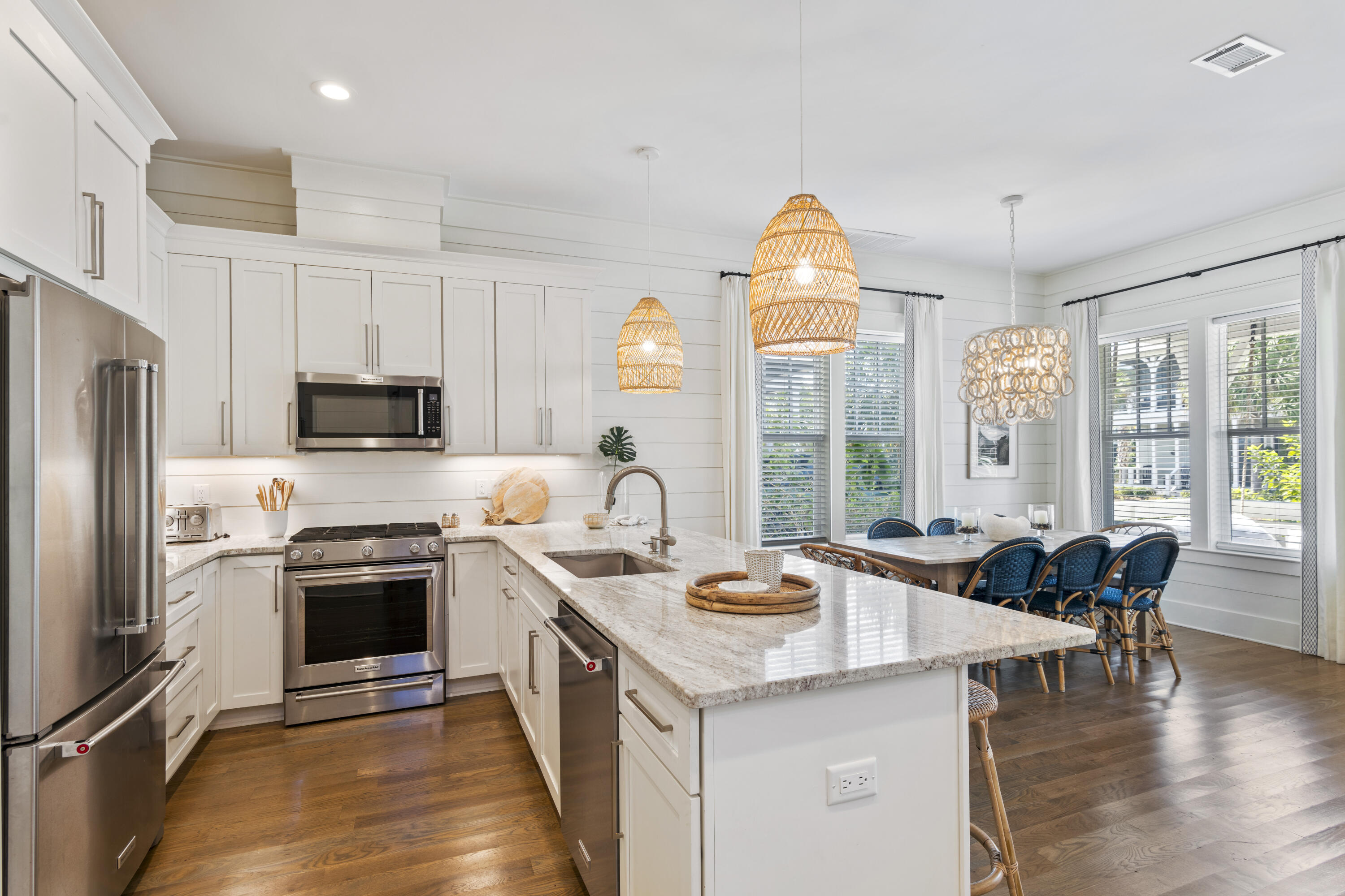 LAKESIDE AT BLUE MOUNTAIN BEACH - Residential