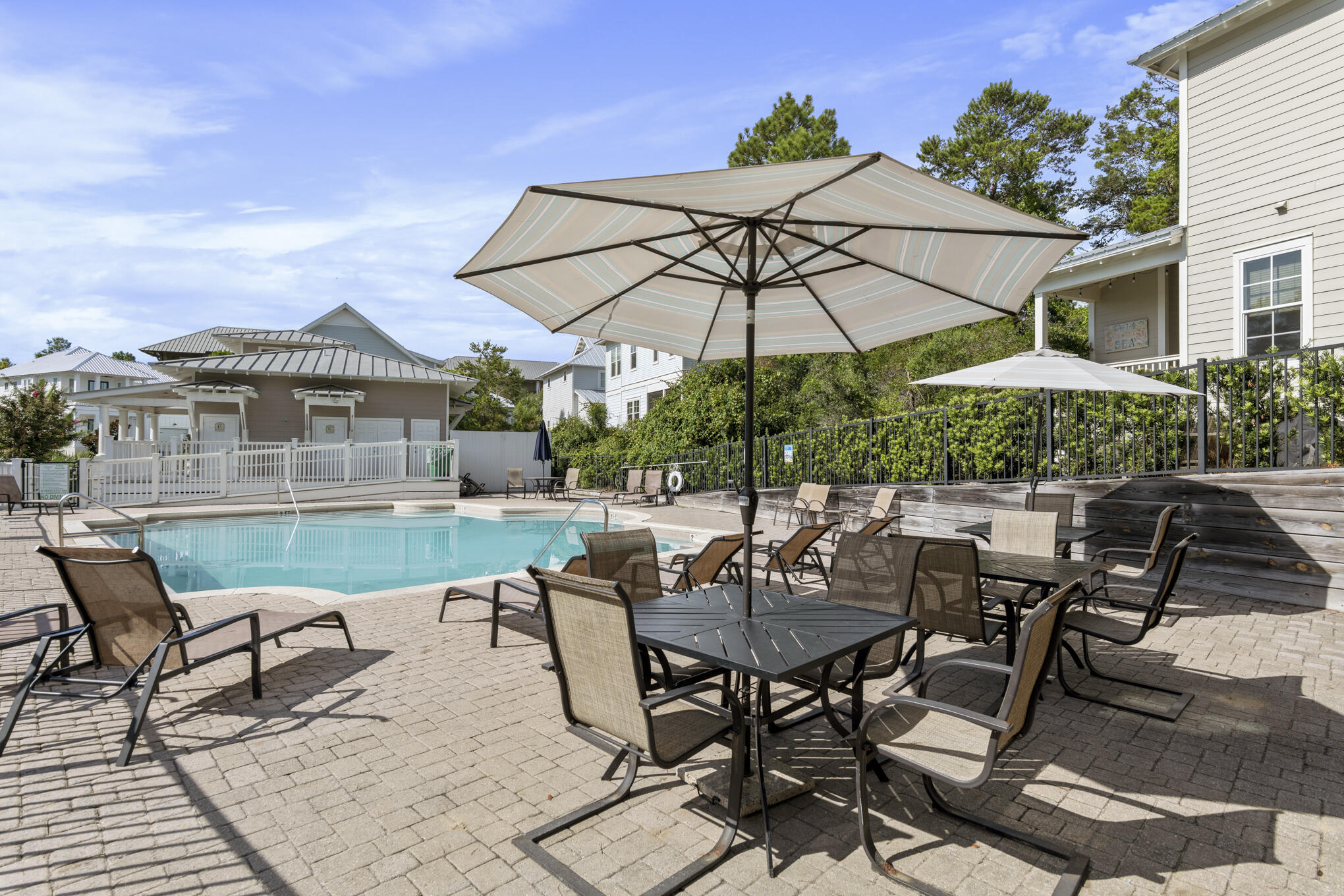 LAKESIDE AT BLUE MOUNTAIN BEACH - Residential