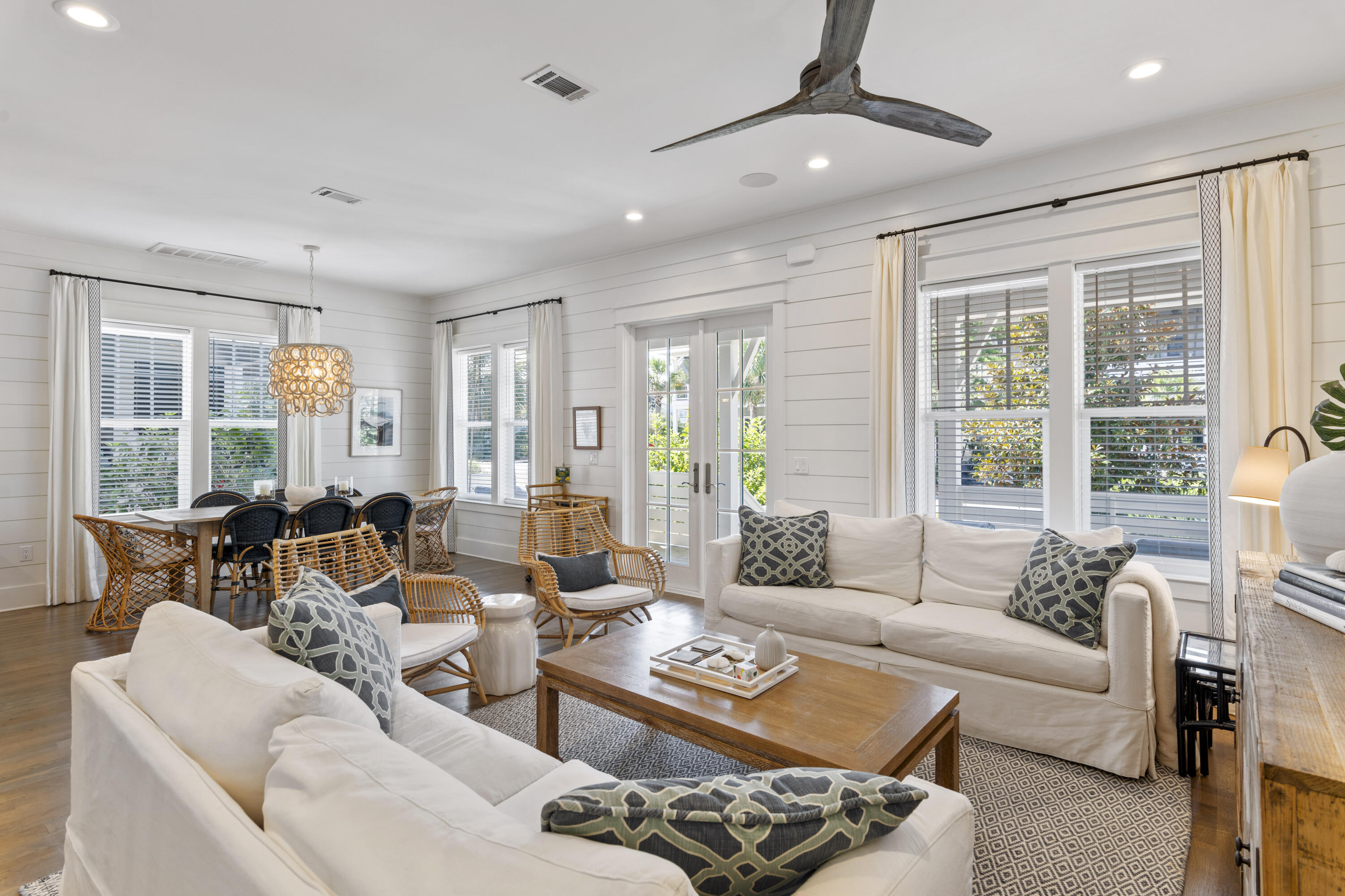 LAKESIDE AT BLUE MOUNTAIN BEACH - Residential