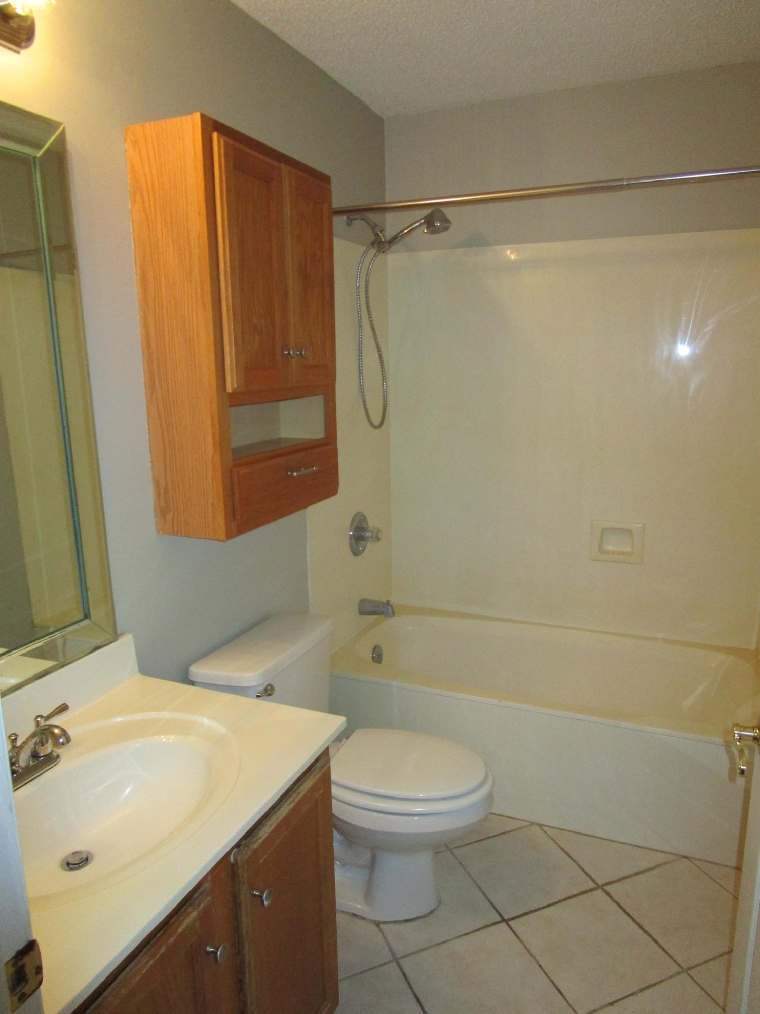 PARKWOOD ESTATES PH 7 - Residential Lease