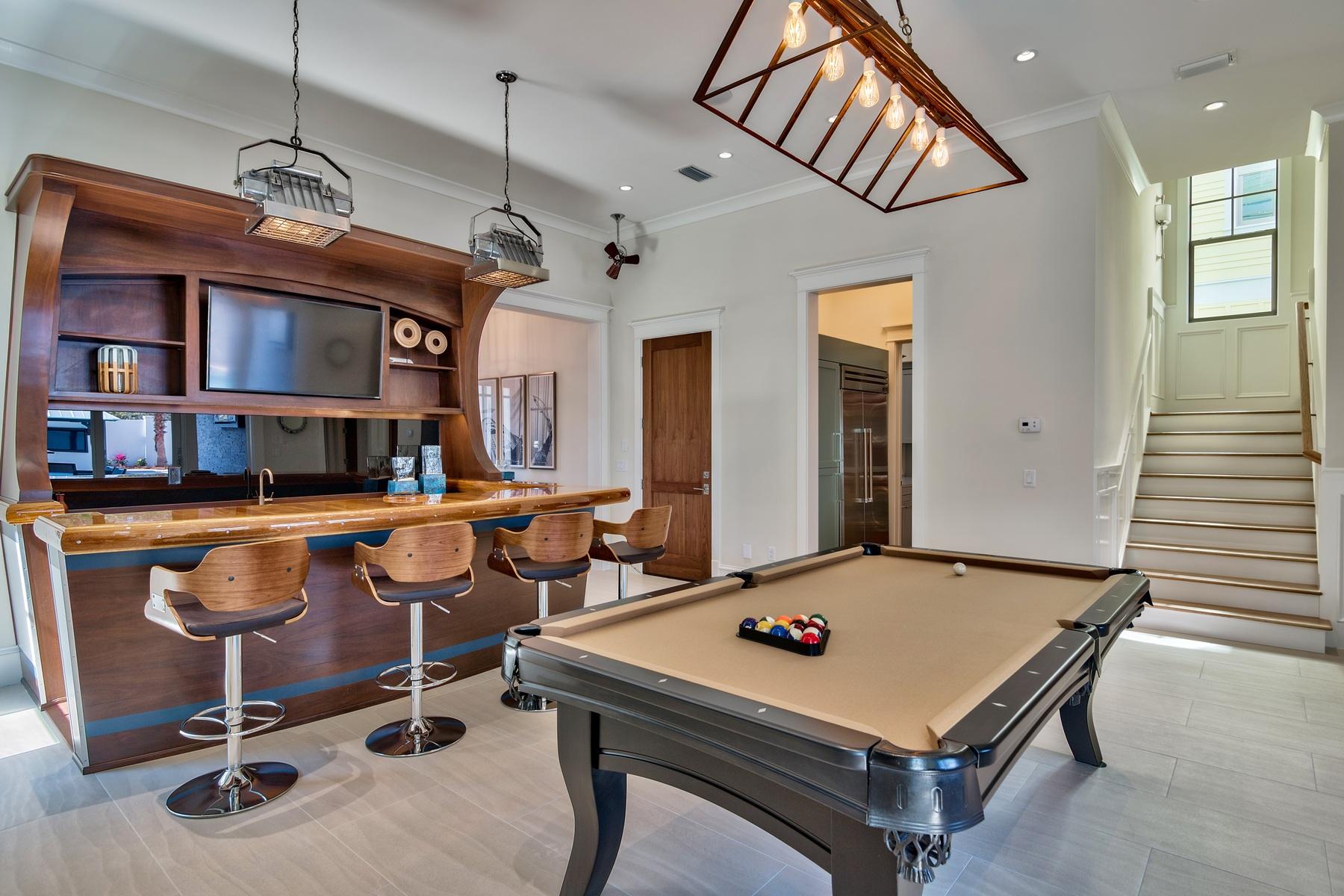 CRYSTAL BEACH - Residential