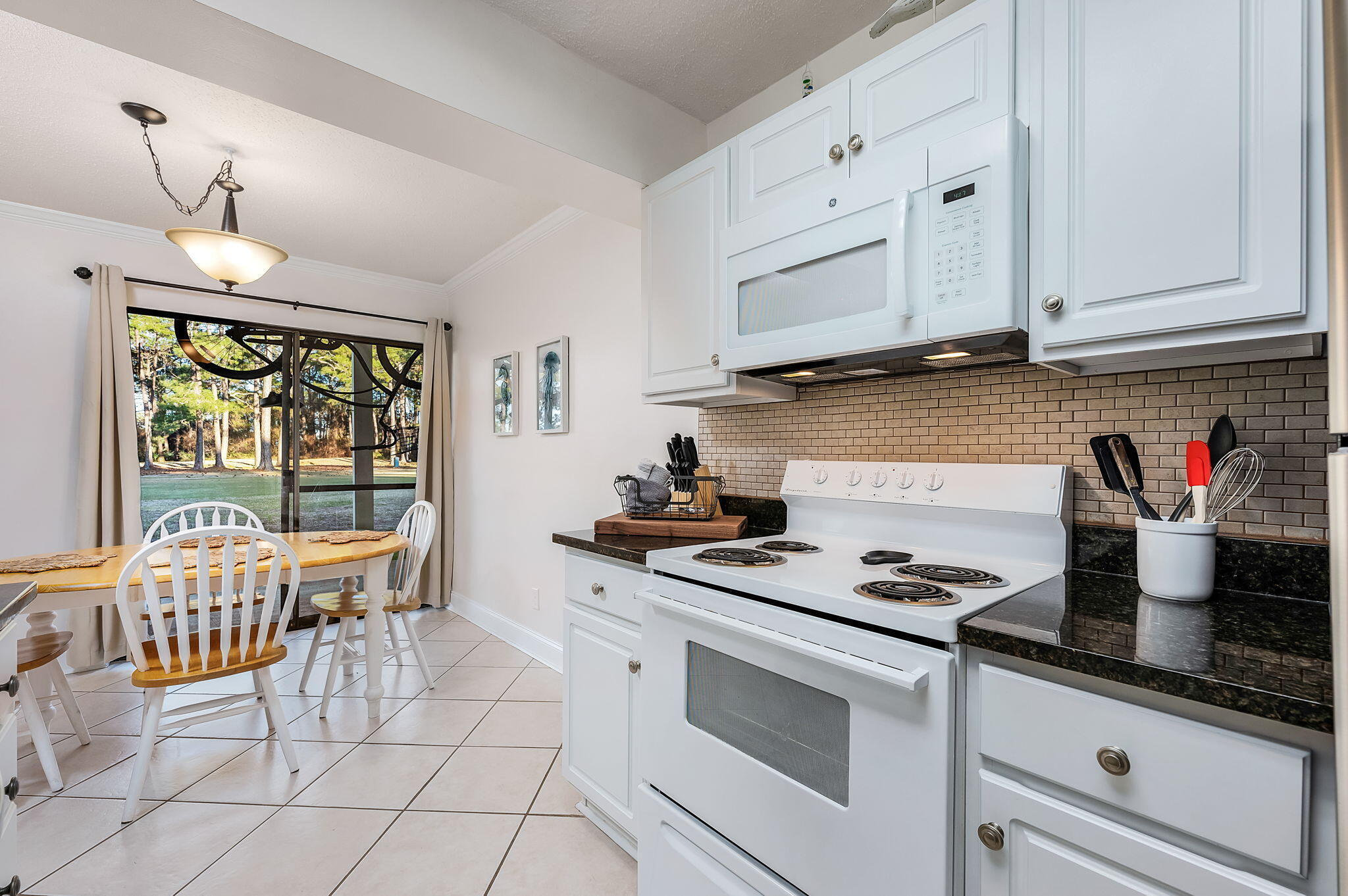 Seascape Condo Garden Villa - Residential Lease