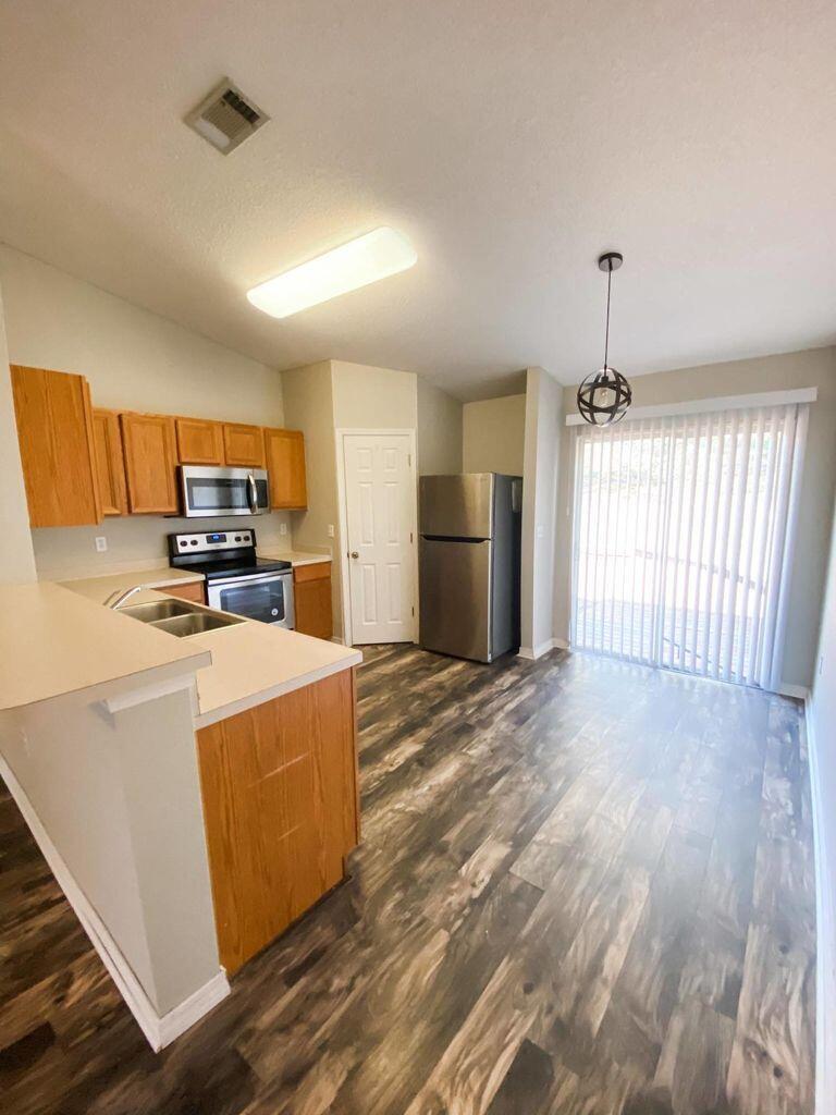 RIDGE CREST PH II - Residential Lease