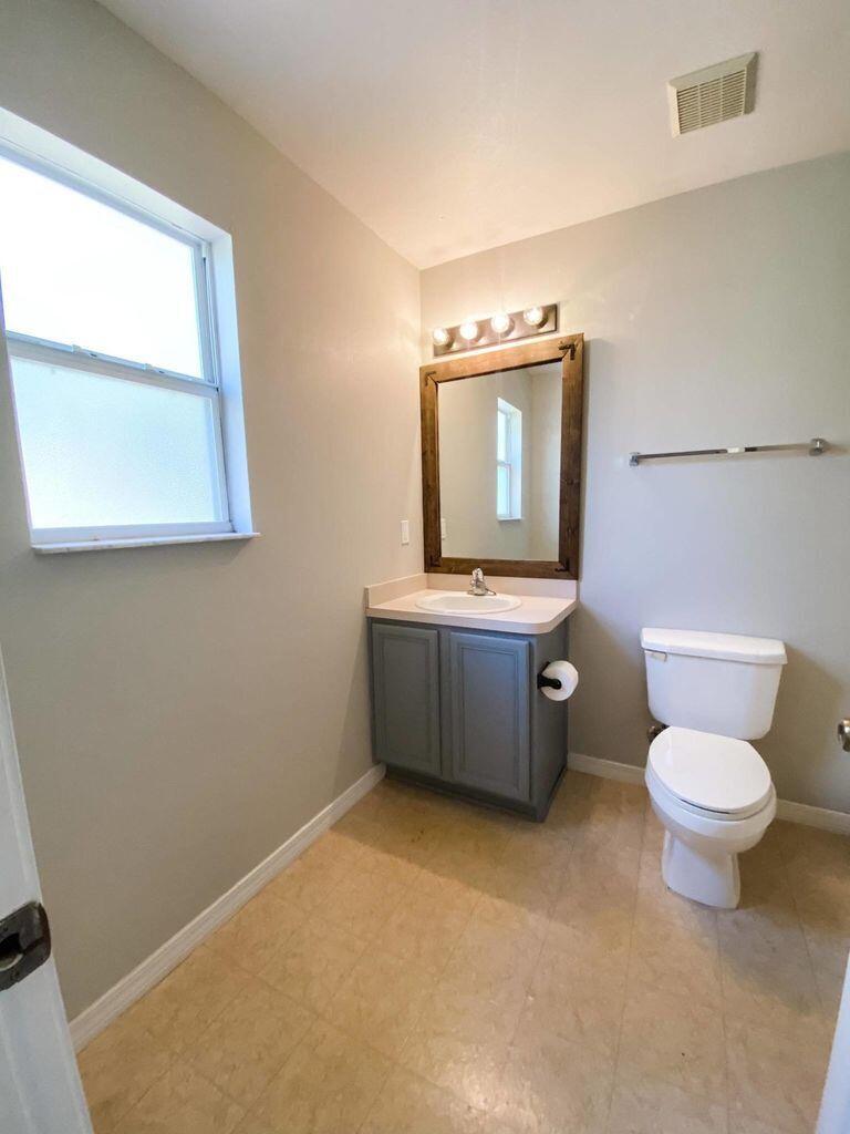RIDGE CREST PH II - Residential Lease