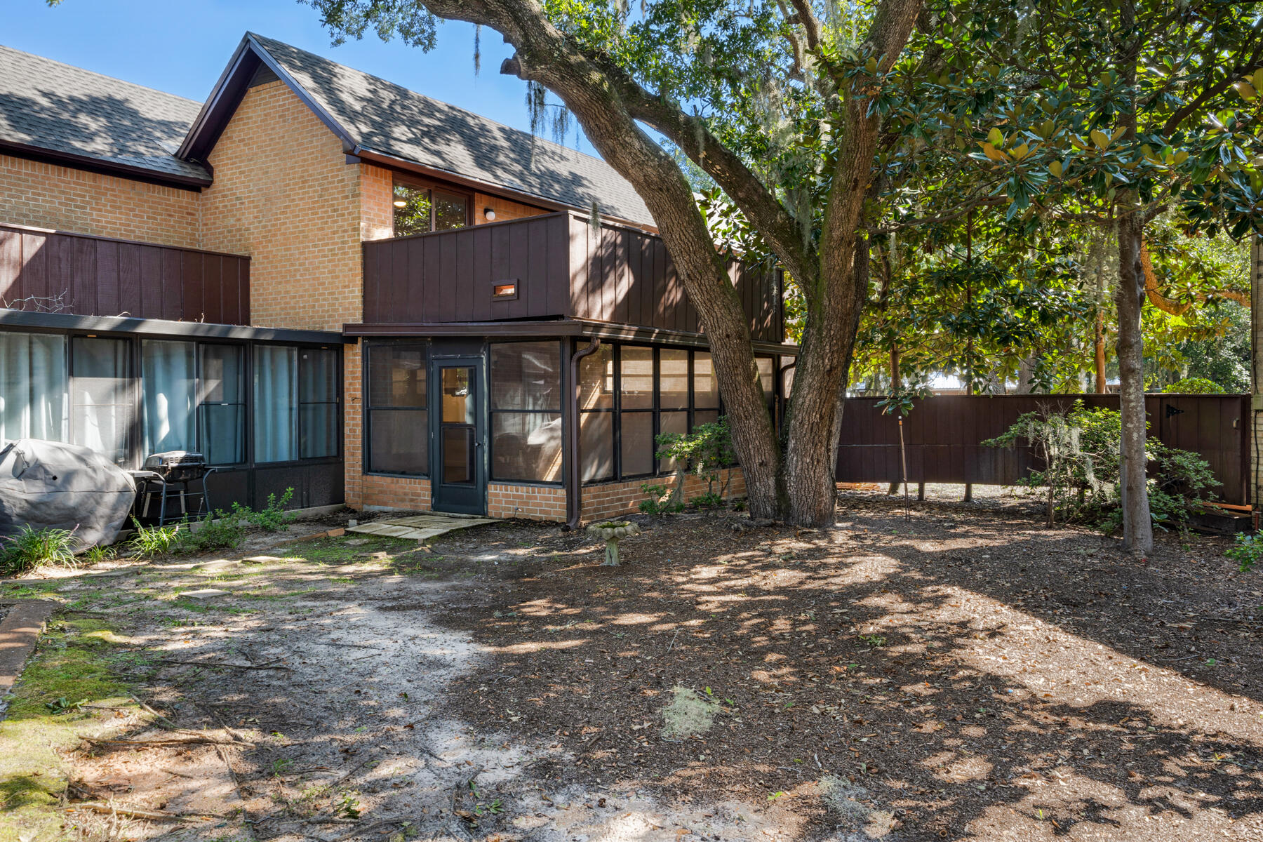 MOSSEY COVE T/H - Residential