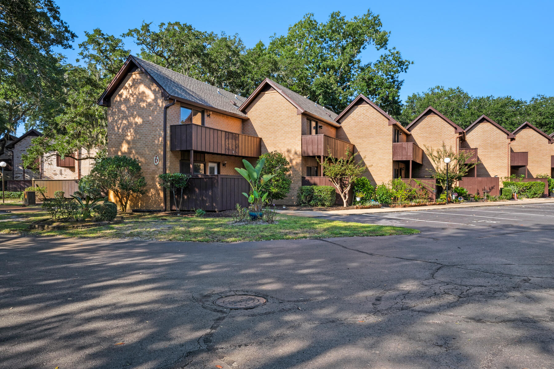 MOSSEY COVE T/H - Residential