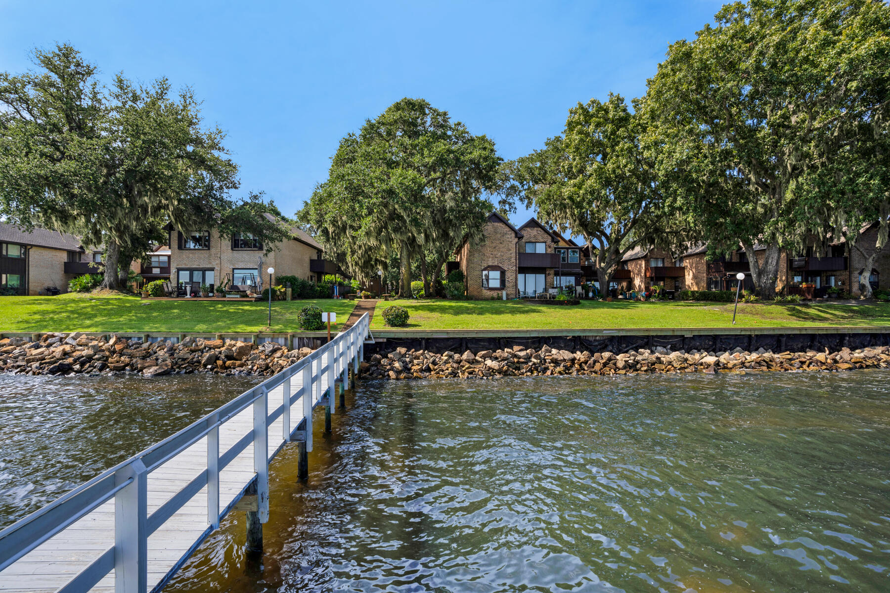 MOSSEY COVE T/H - Residential