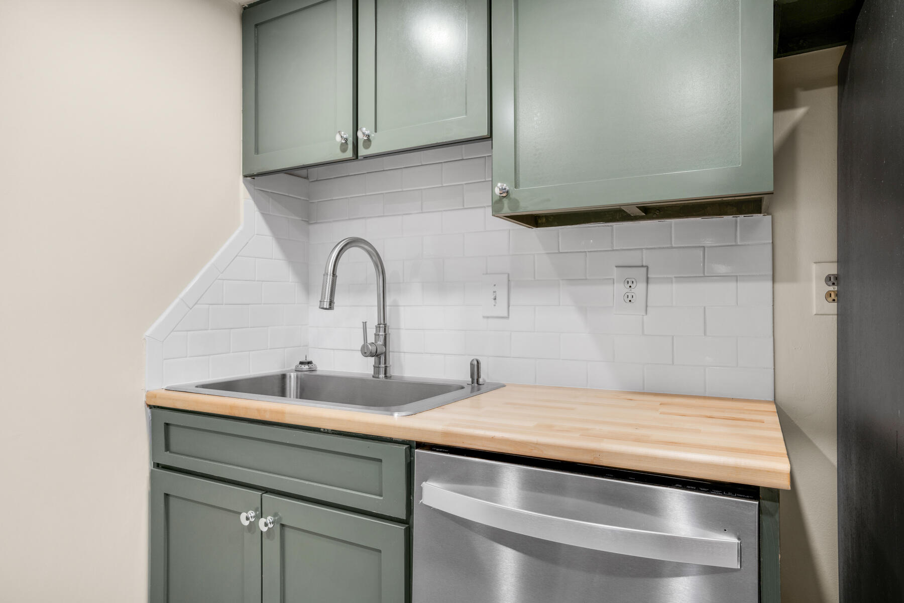MOSSEY COVE T/H - Residential