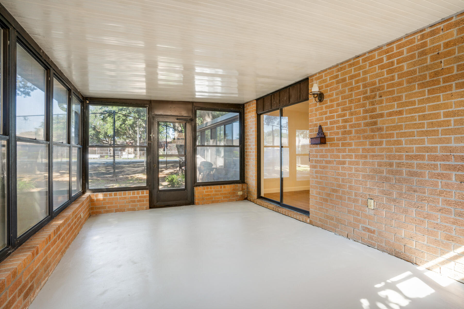 MOSSEY COVE T/H - Residential