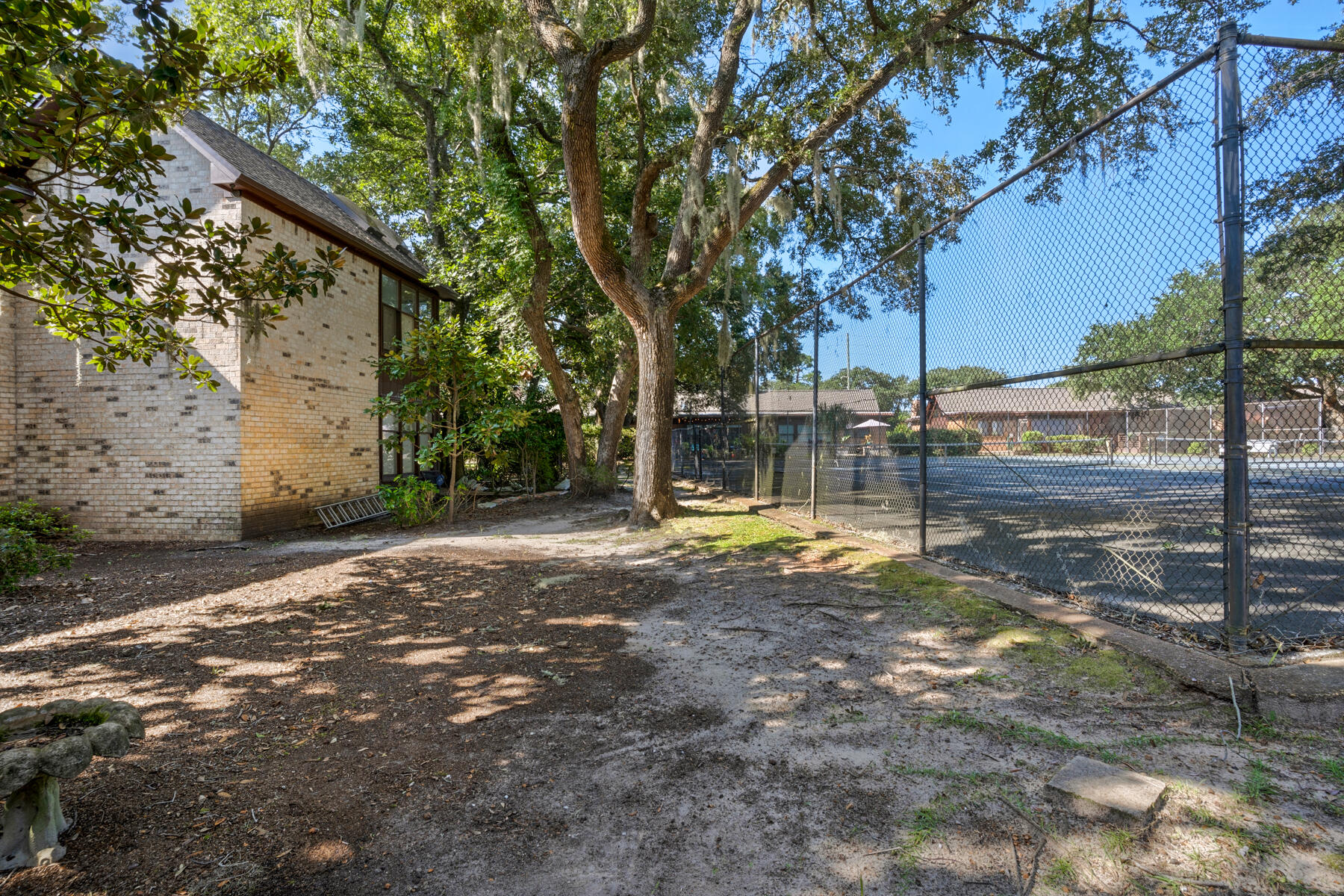 MOSSEY COVE T/H - Residential