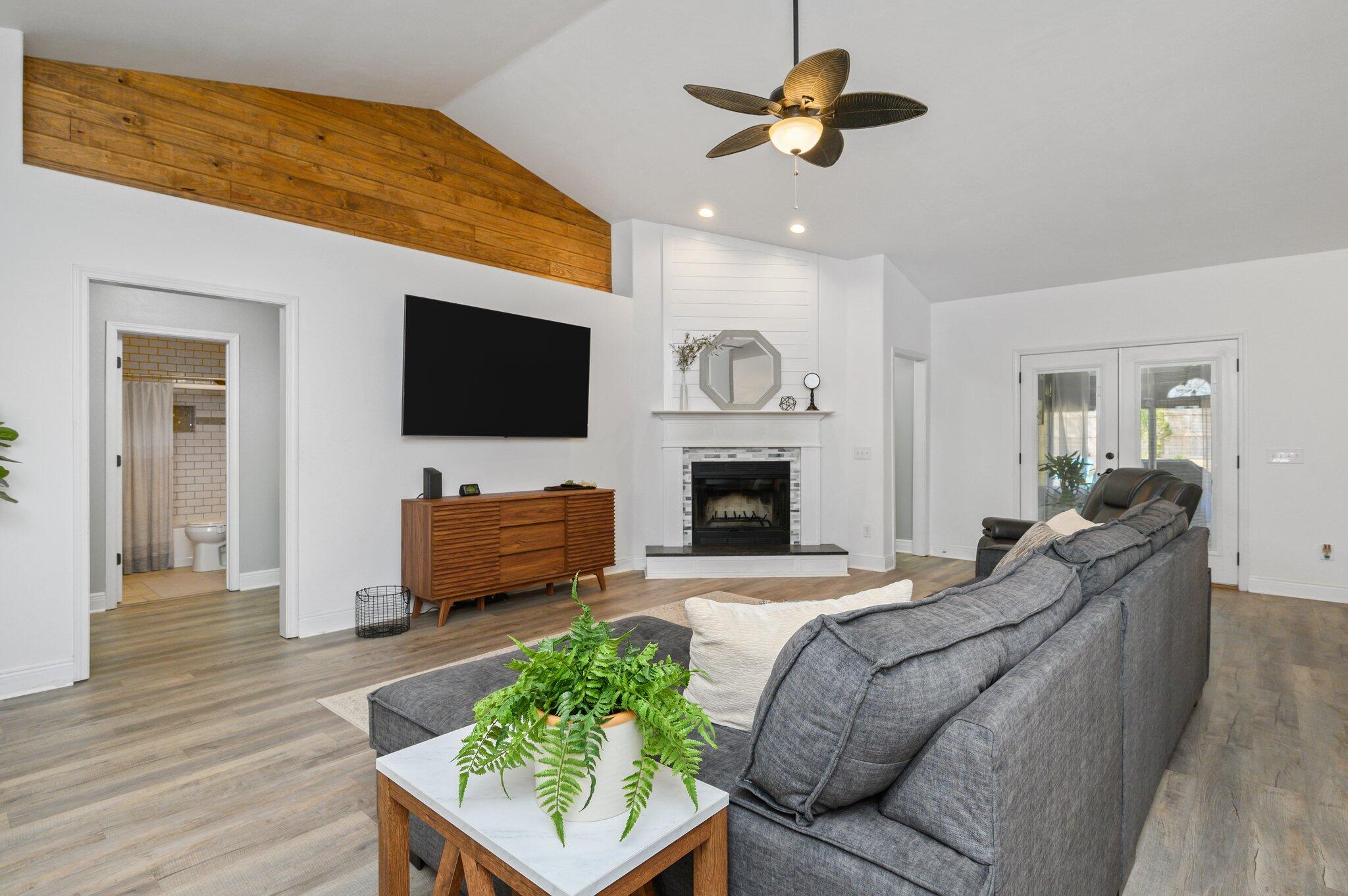 LEE FARMS PH I - Residential