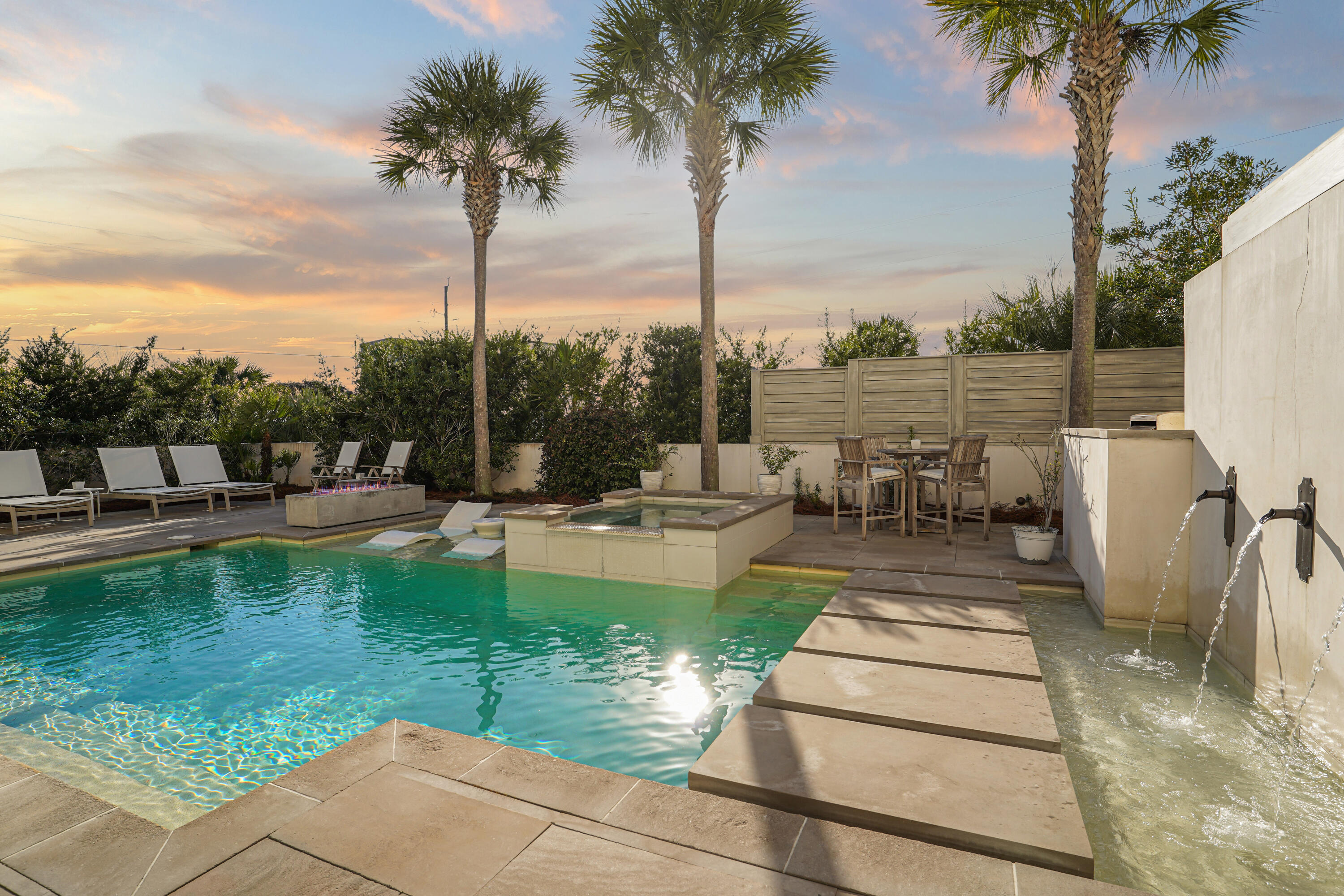 BLUE MOUNTAIN BEACH - Residential