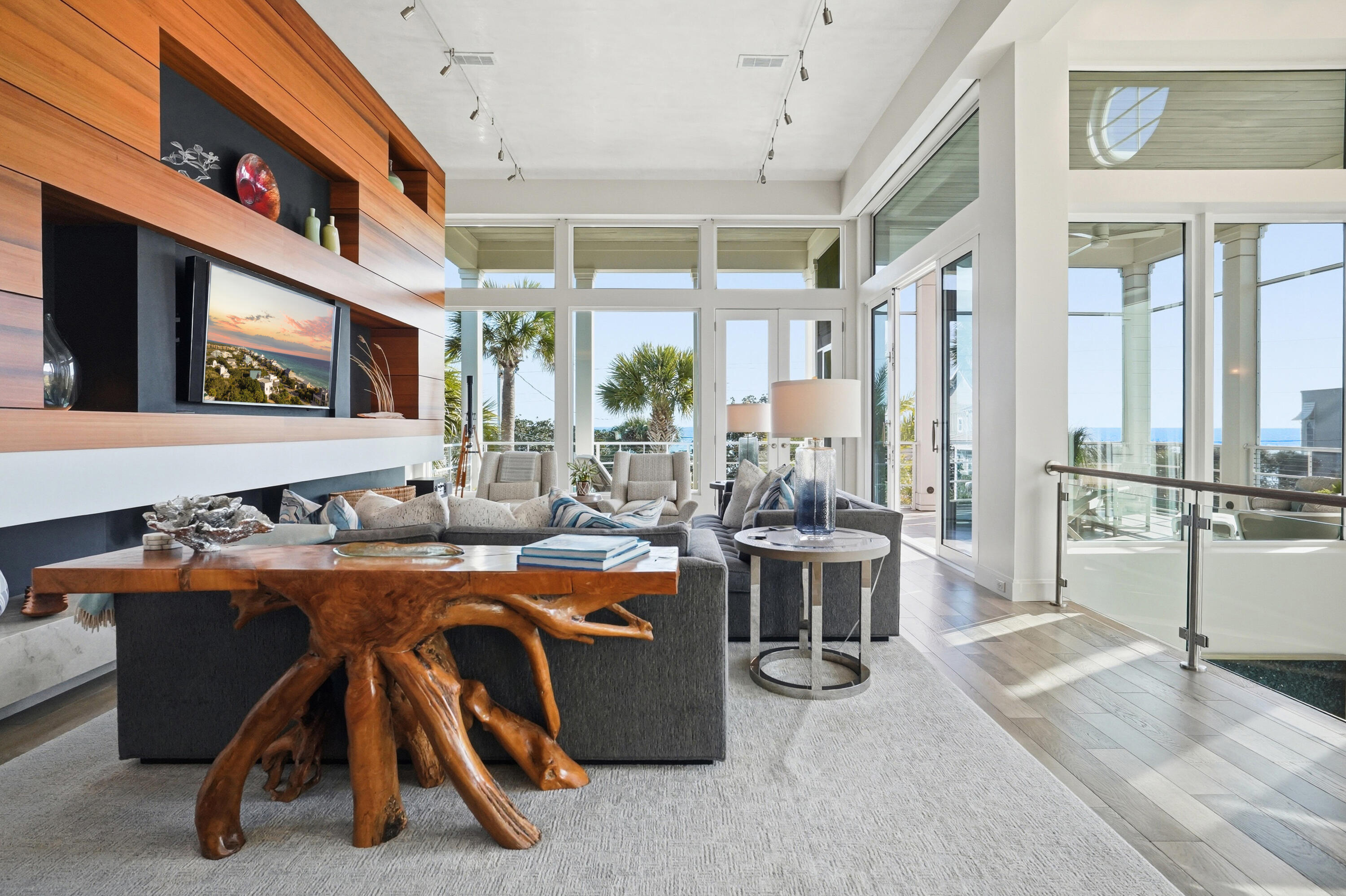 BLUE MOUNTAIN BEACH - Residential