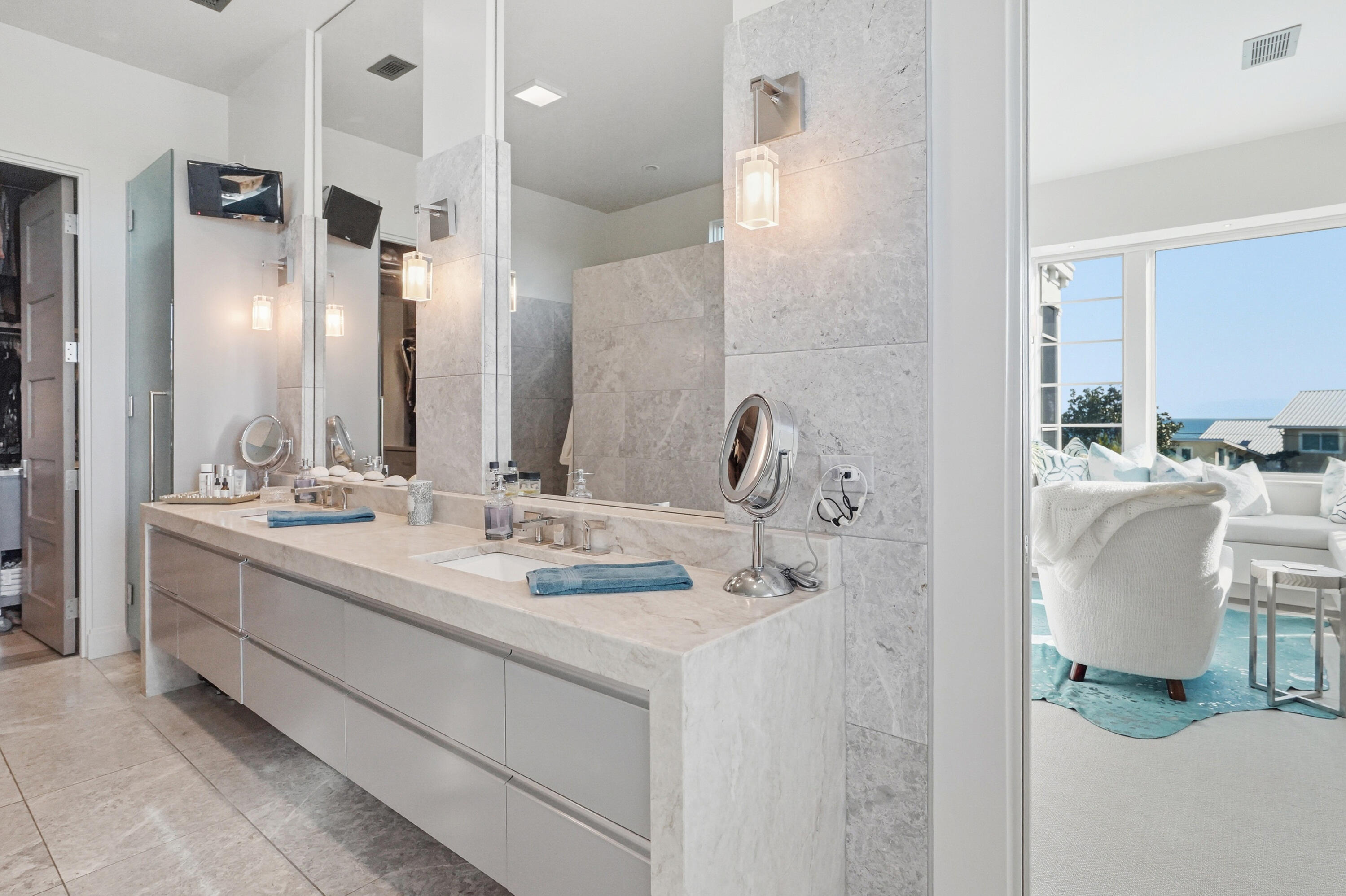 BLUE MOUNTAIN BEACH - Residential