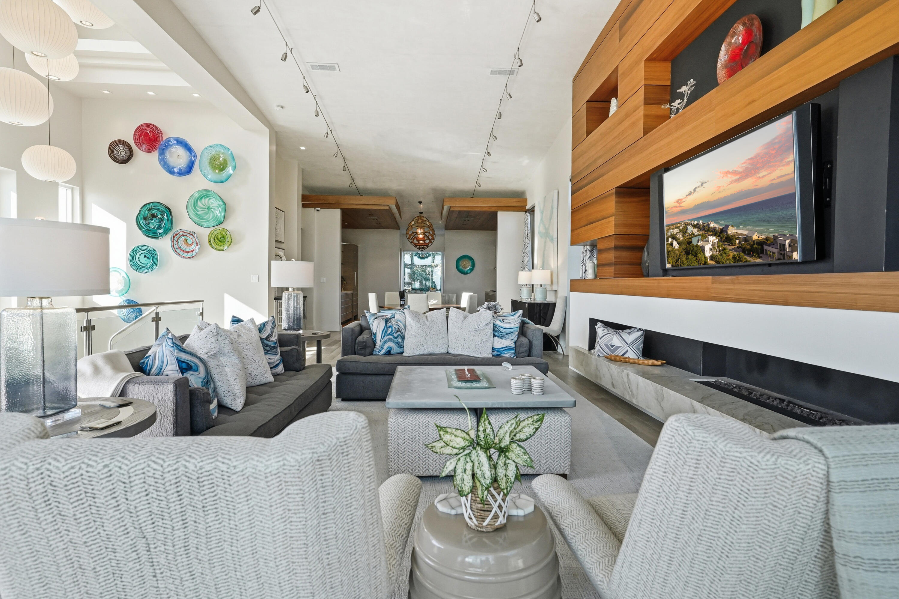 BLUE MOUNTAIN BEACH - Residential