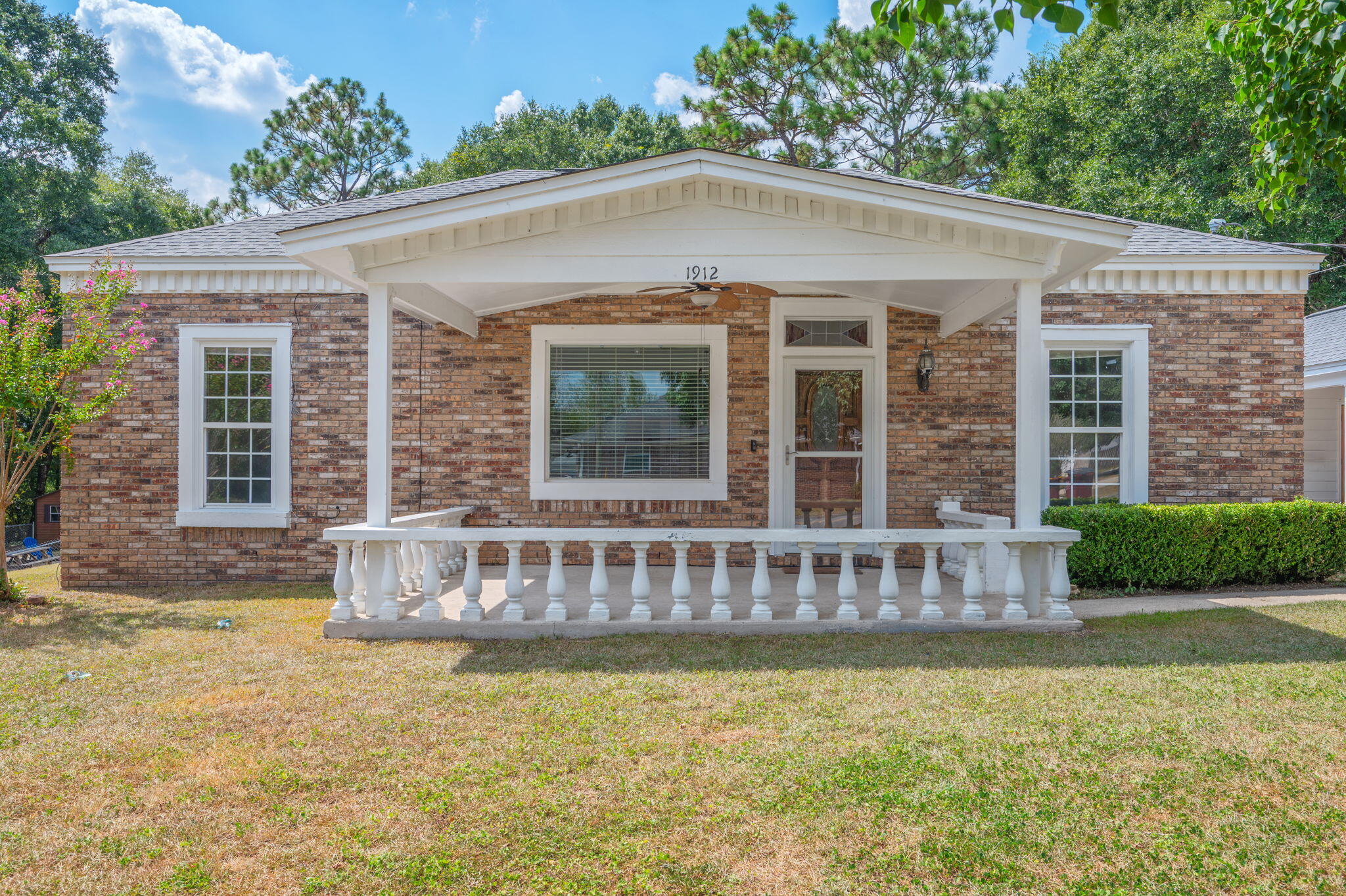 ADAMS POWELL - Residential