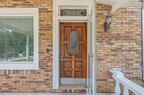 1912 N Pearl Street Street Crestview FL 32536