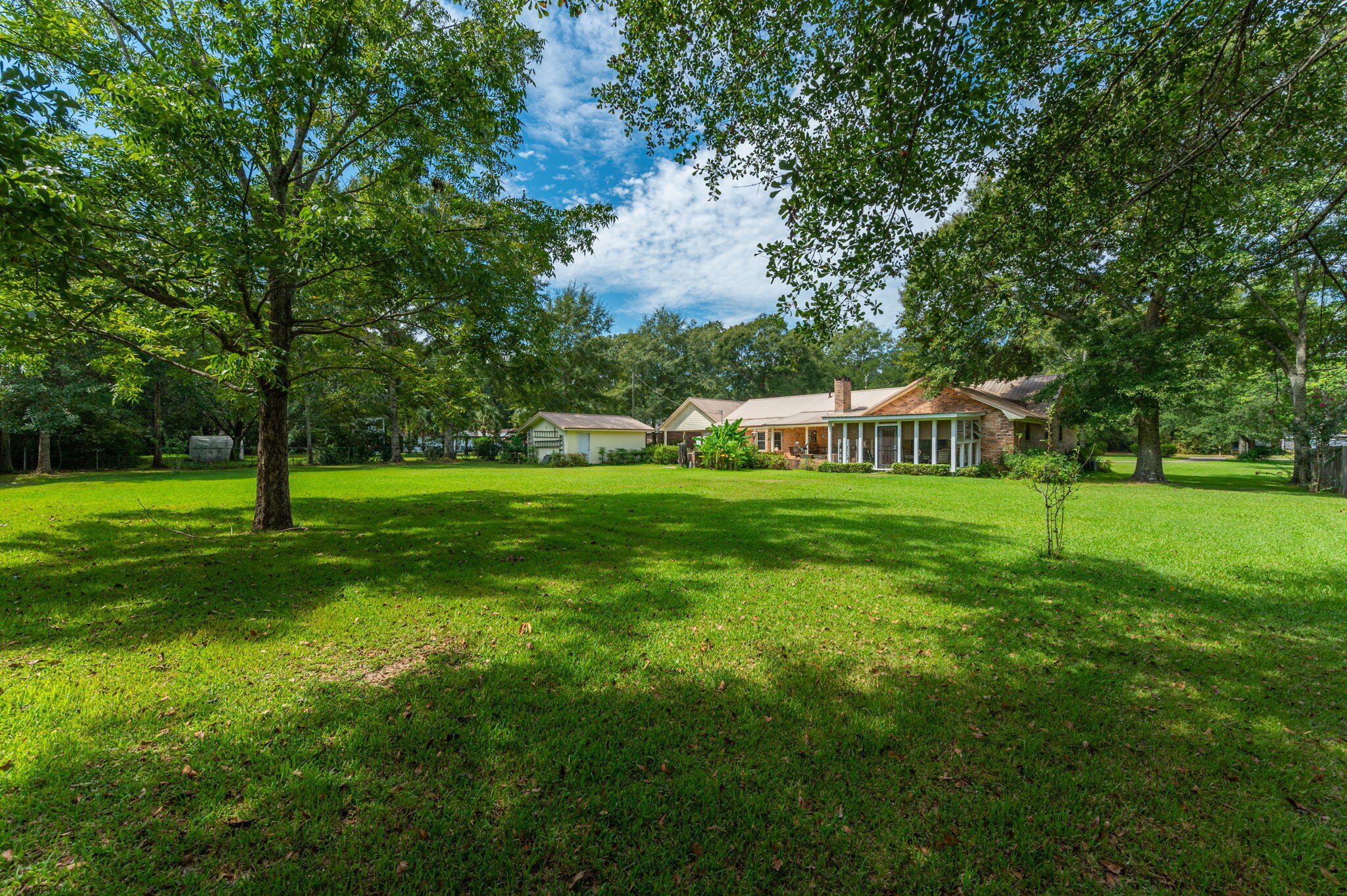 HOLLY HILLS - Residential