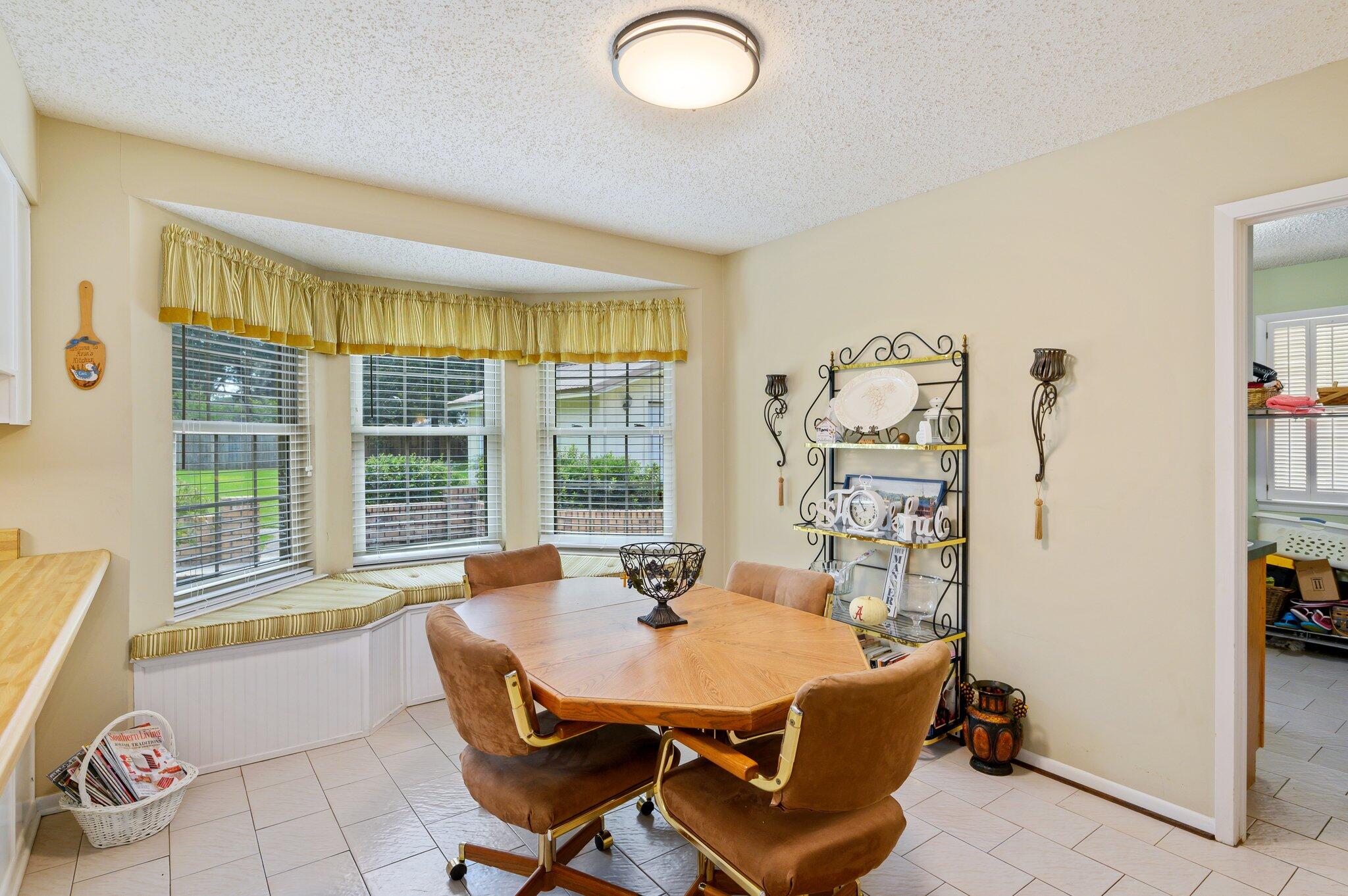 HOLLY HILLS - Residential