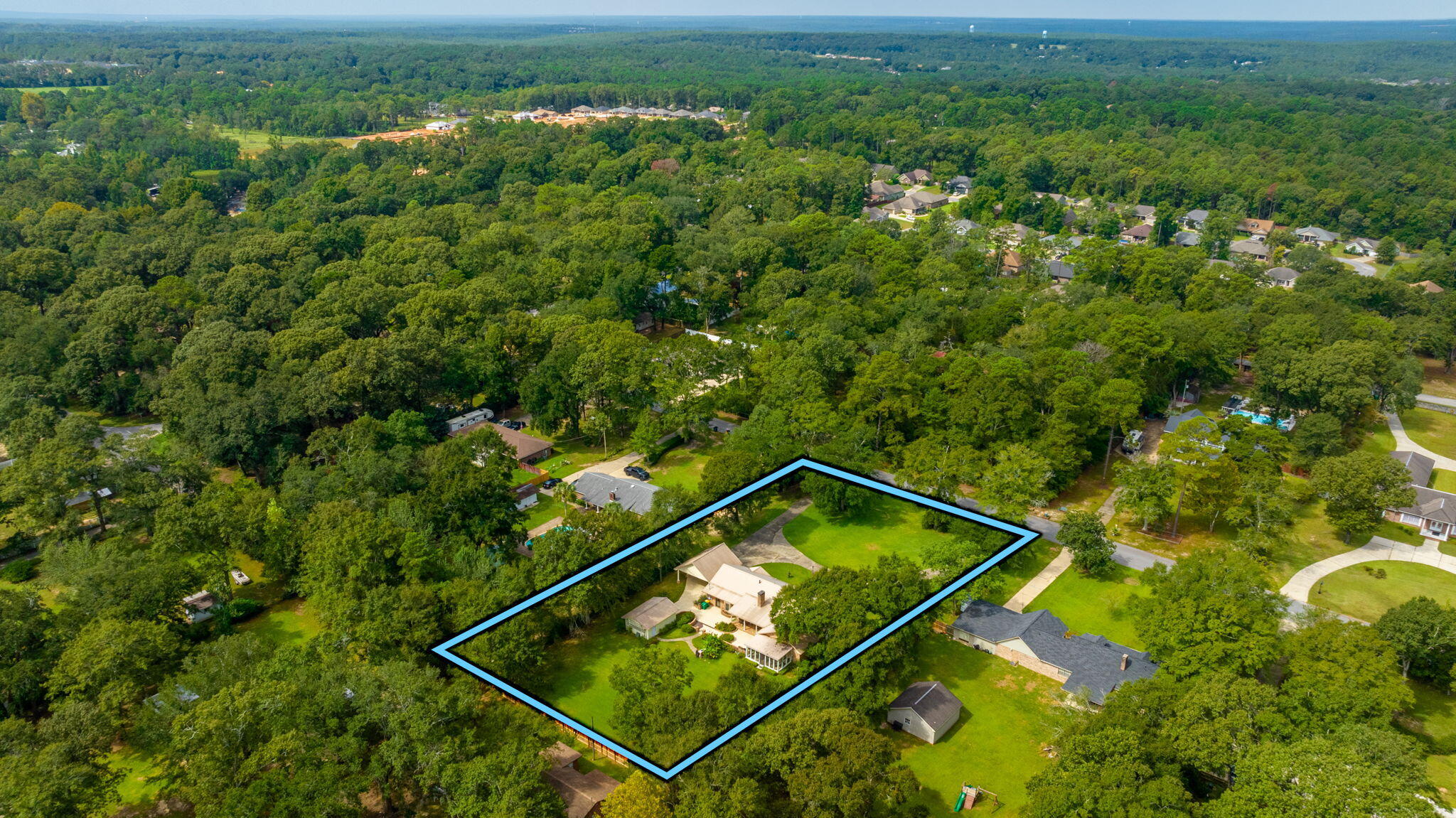 HOLLY HILLS - Residential