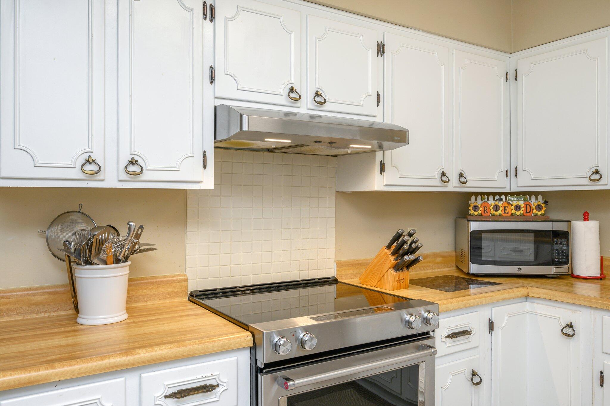 HOLLY HILLS - Residential