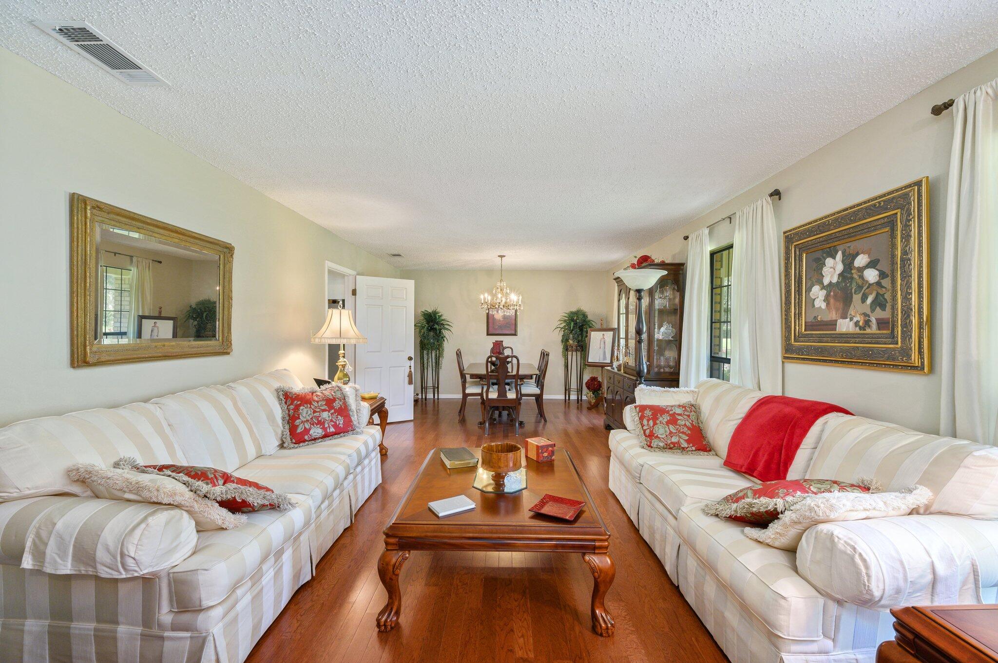 HOLLY HILLS - Residential