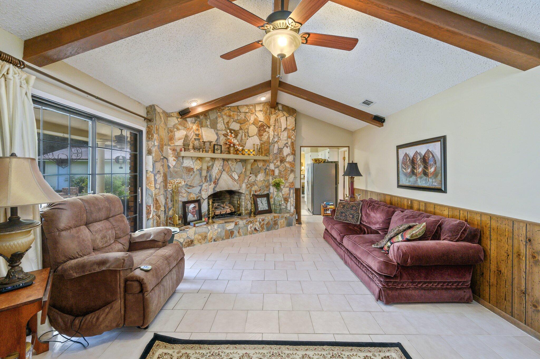 HOLLY HILLS - Residential