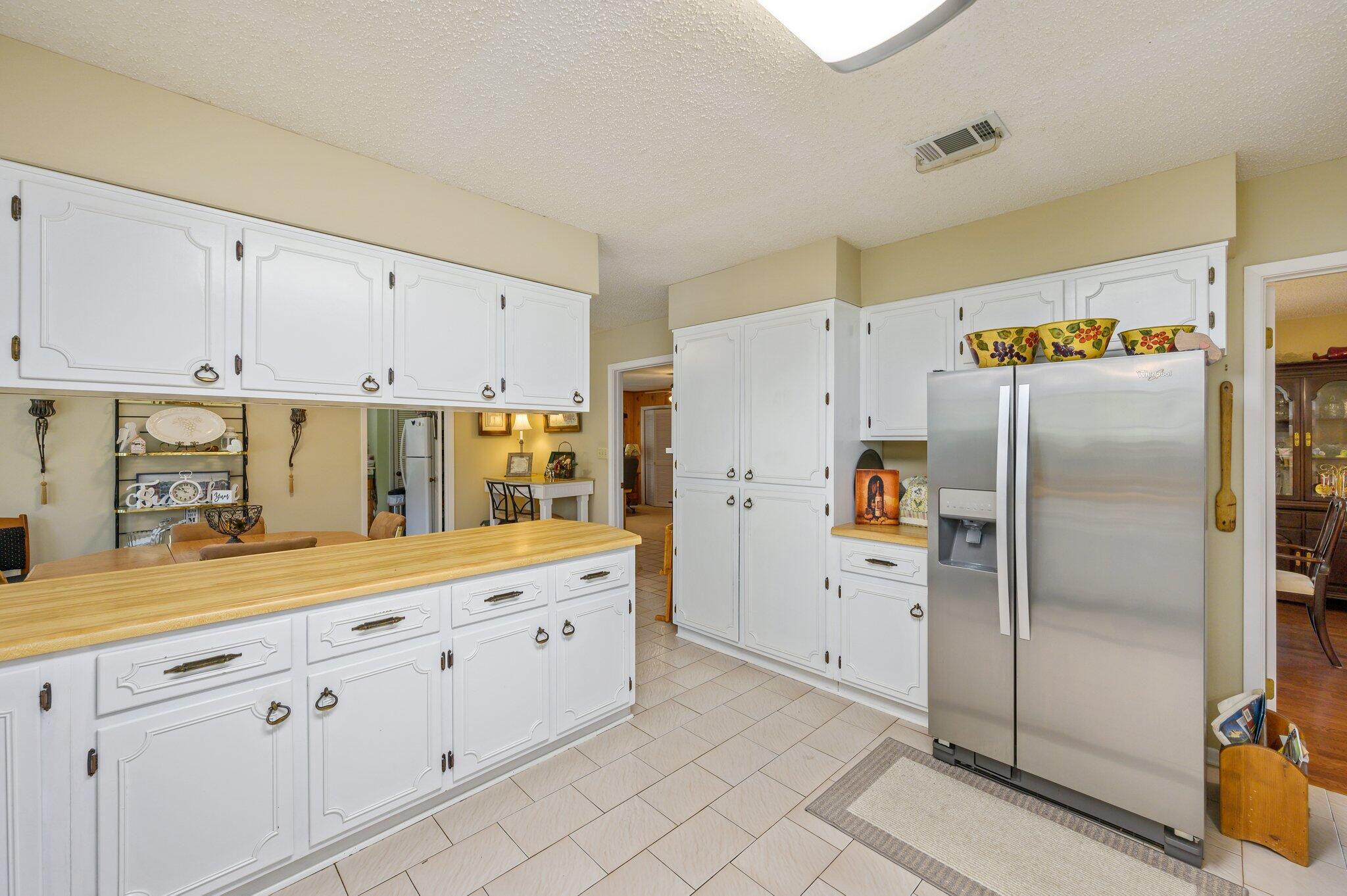 HOLLY HILLS - Residential