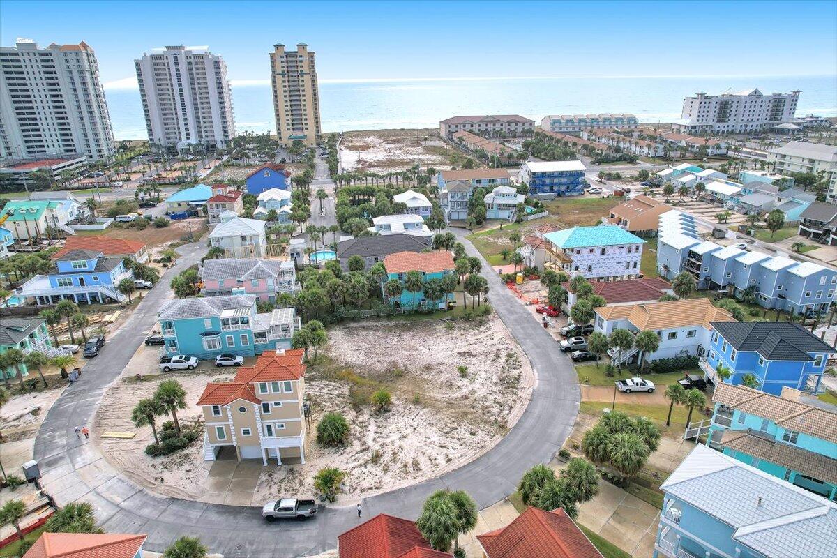 VILLAGE AT NAVARRE - Land