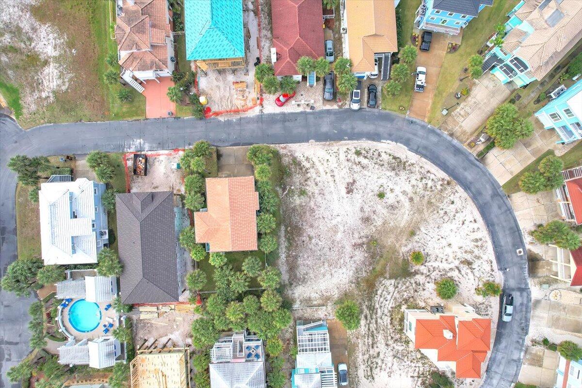 VILLAGE AT NAVARRE - Land