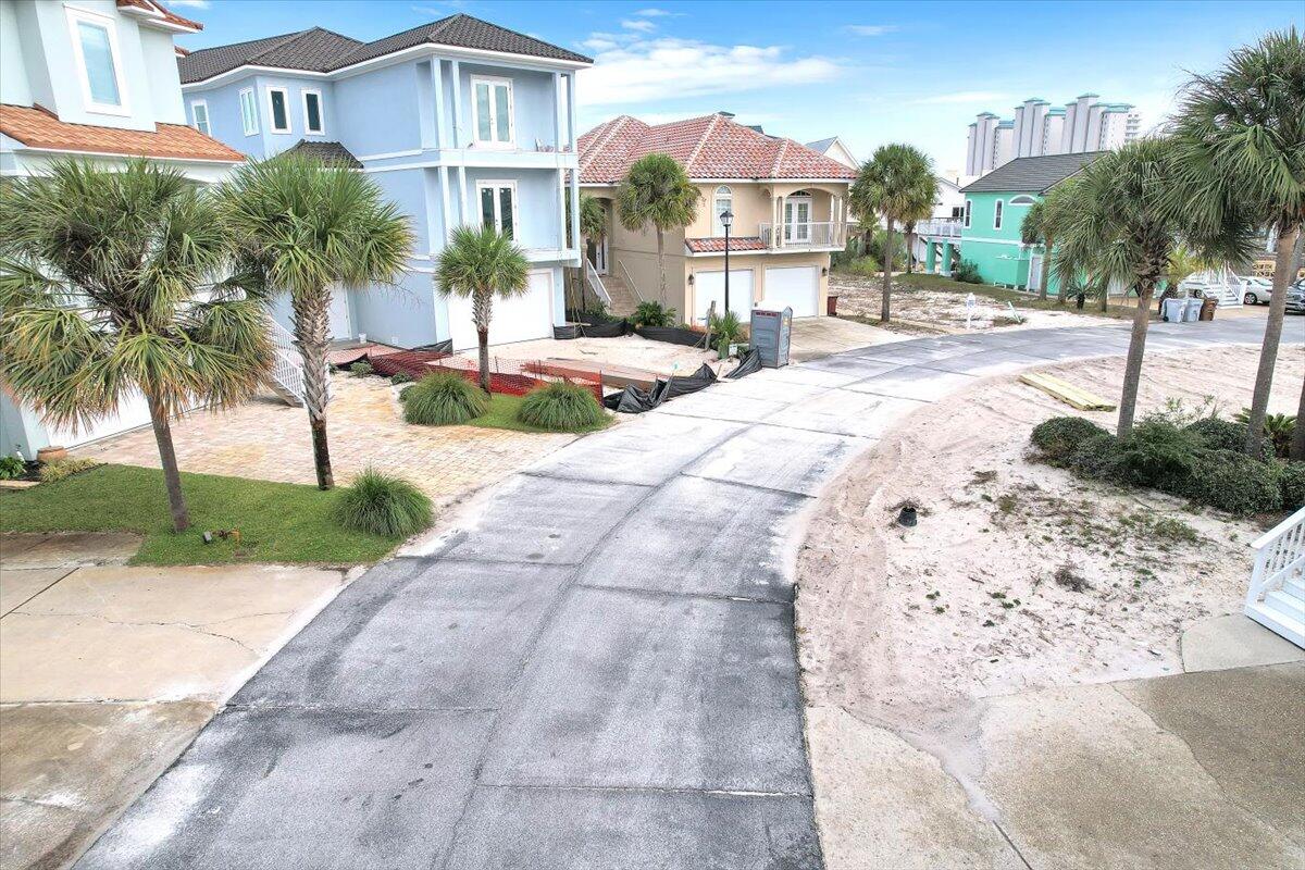 VILLAGE AT NAVARRE - Land