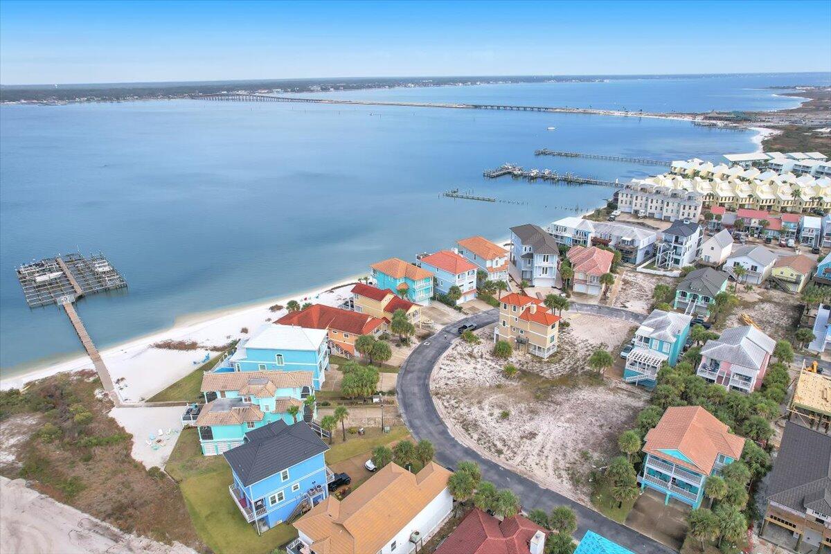 VILLAGE AT NAVARRE - Land