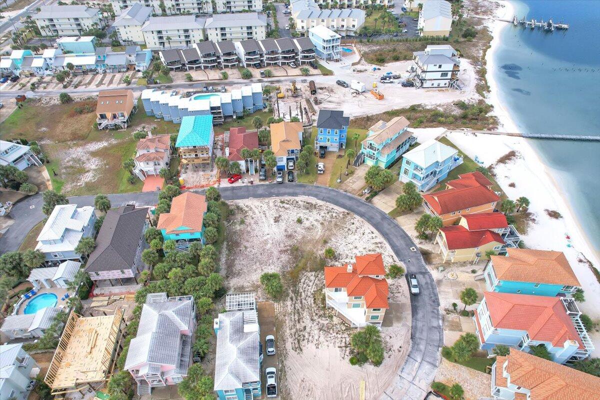 VILLAGE AT NAVARRE - Land