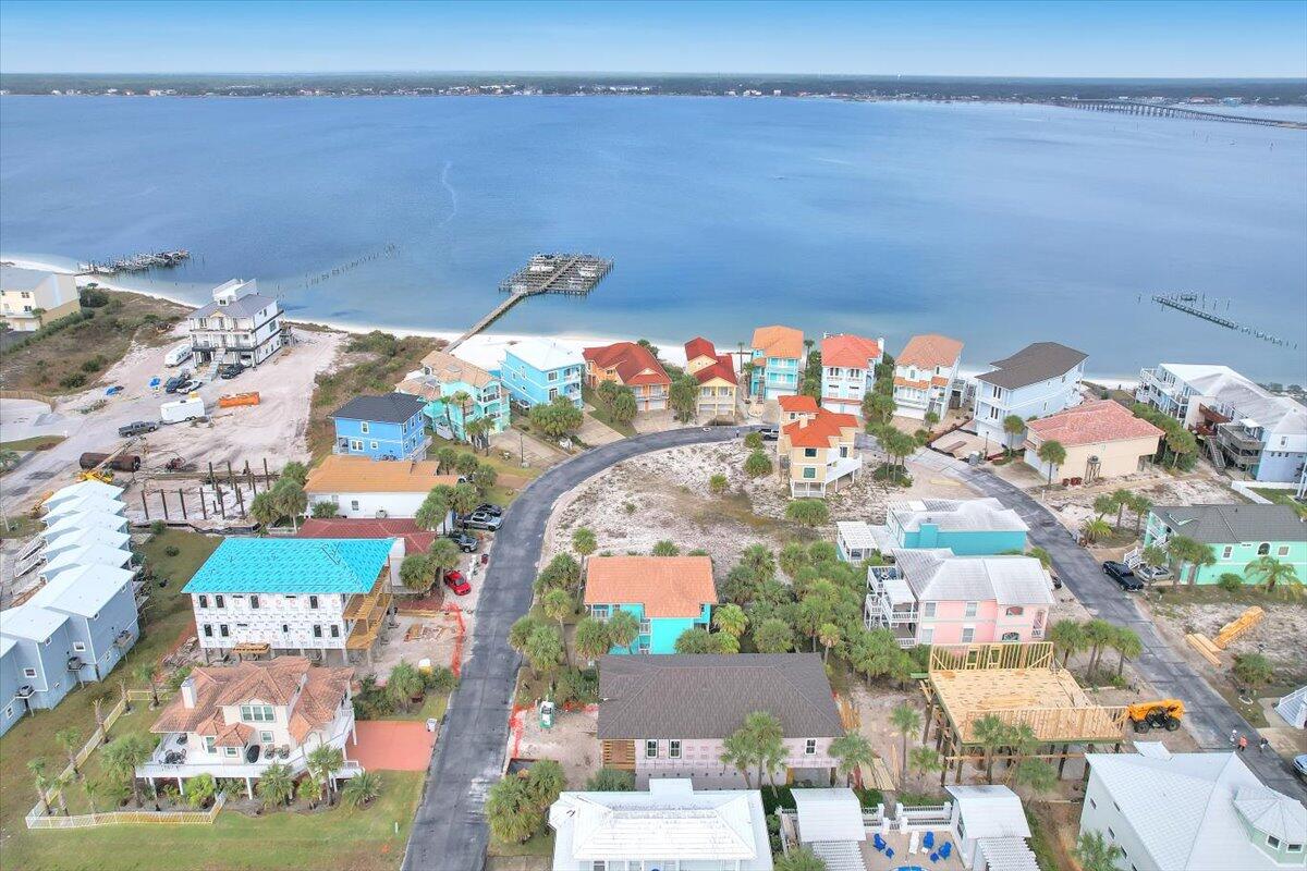 VILLAGE AT NAVARRE - Land