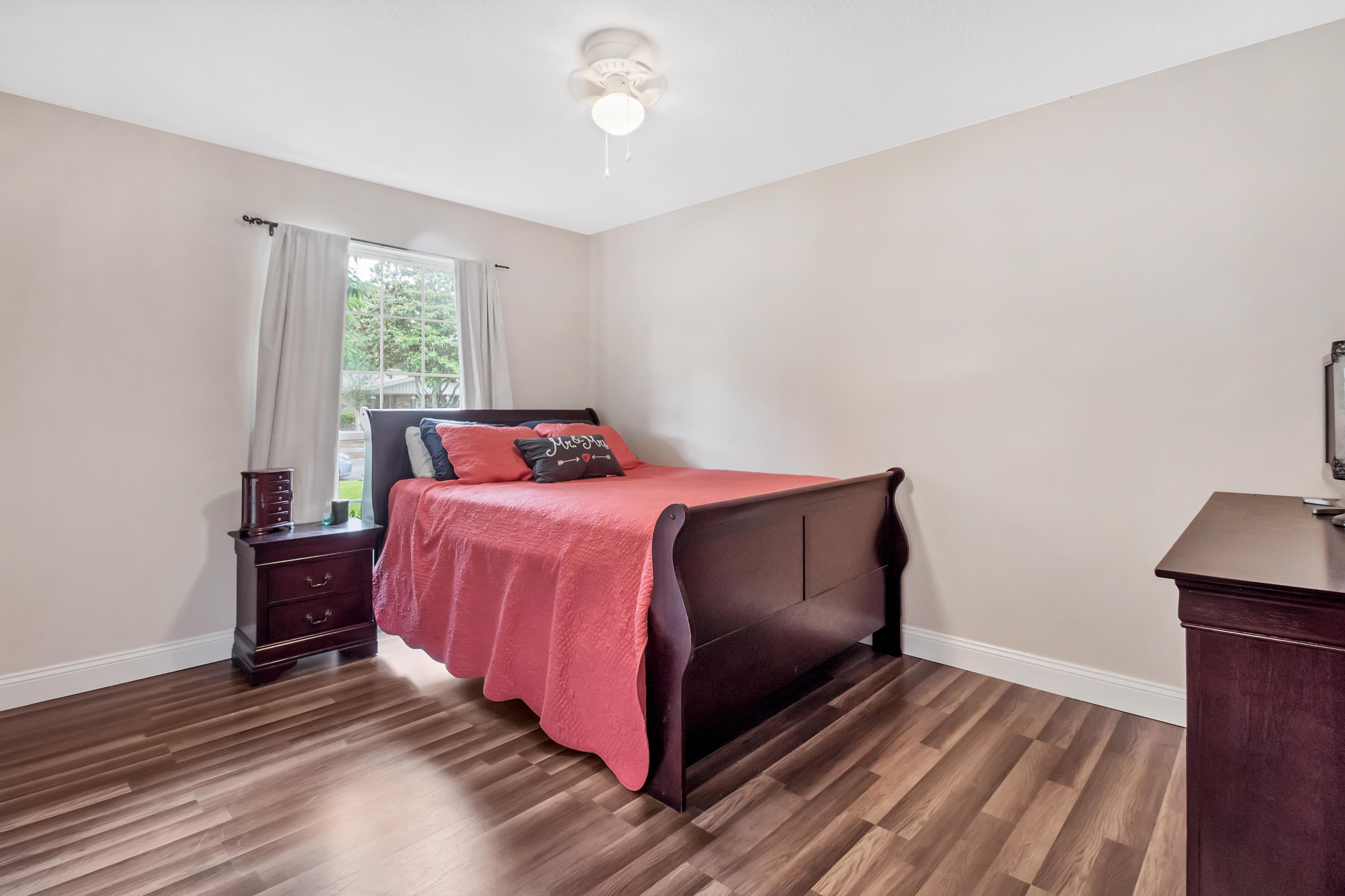 SHERWOOD FOREST - Residential