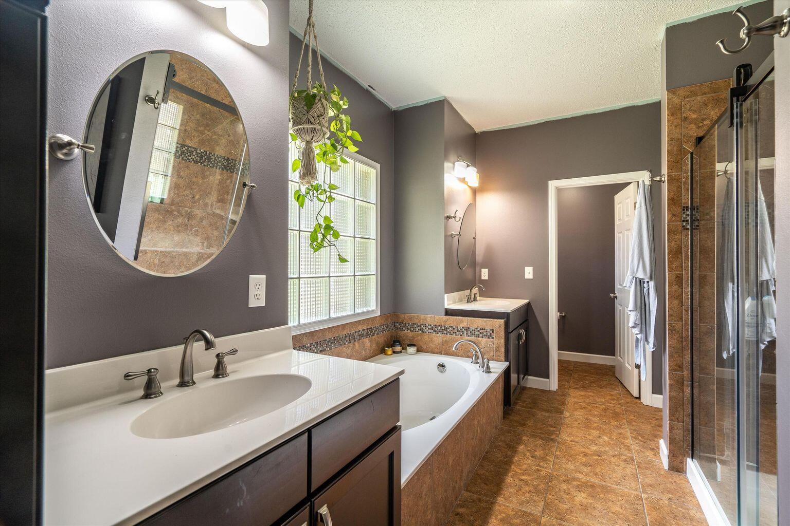 ROCKY BAYOU ESTATES 01 - Residential Lease