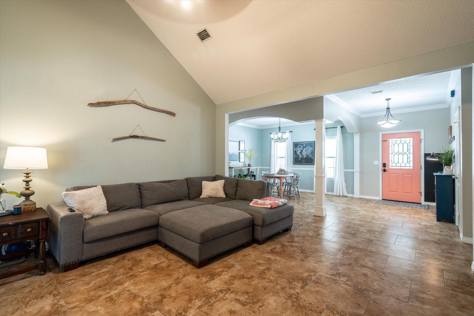 ROCKY BAYOU ESTATES 01 - Residential Lease