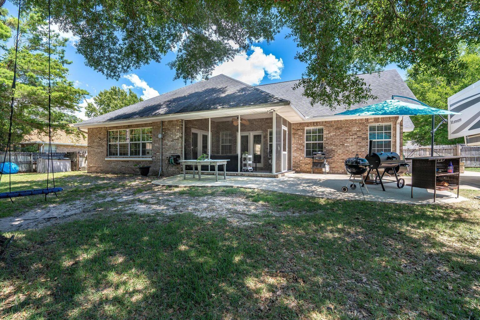 ROCKY BAYOU ESTATES 01 - Residential Lease