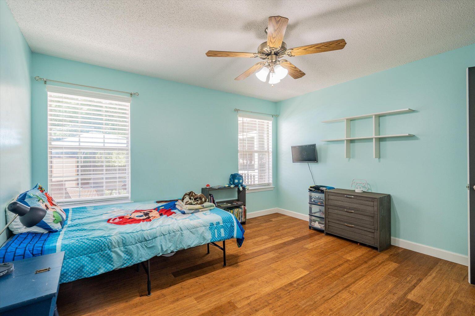 ROCKY BAYOU ESTATES 01 - Residential Lease