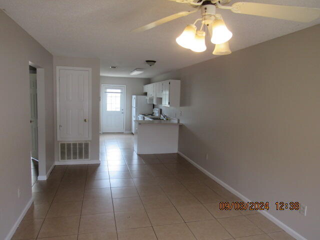 SEA LARK LANDING - Residential Lease