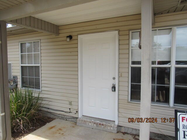 Nice 2 bedroom unit.  New interior paint! Central heat and air. Washer/dryer hook ups inside unit.. Lawn care provided by owner. Sorry, no pets allowed and no smoking/vaping inside unit.