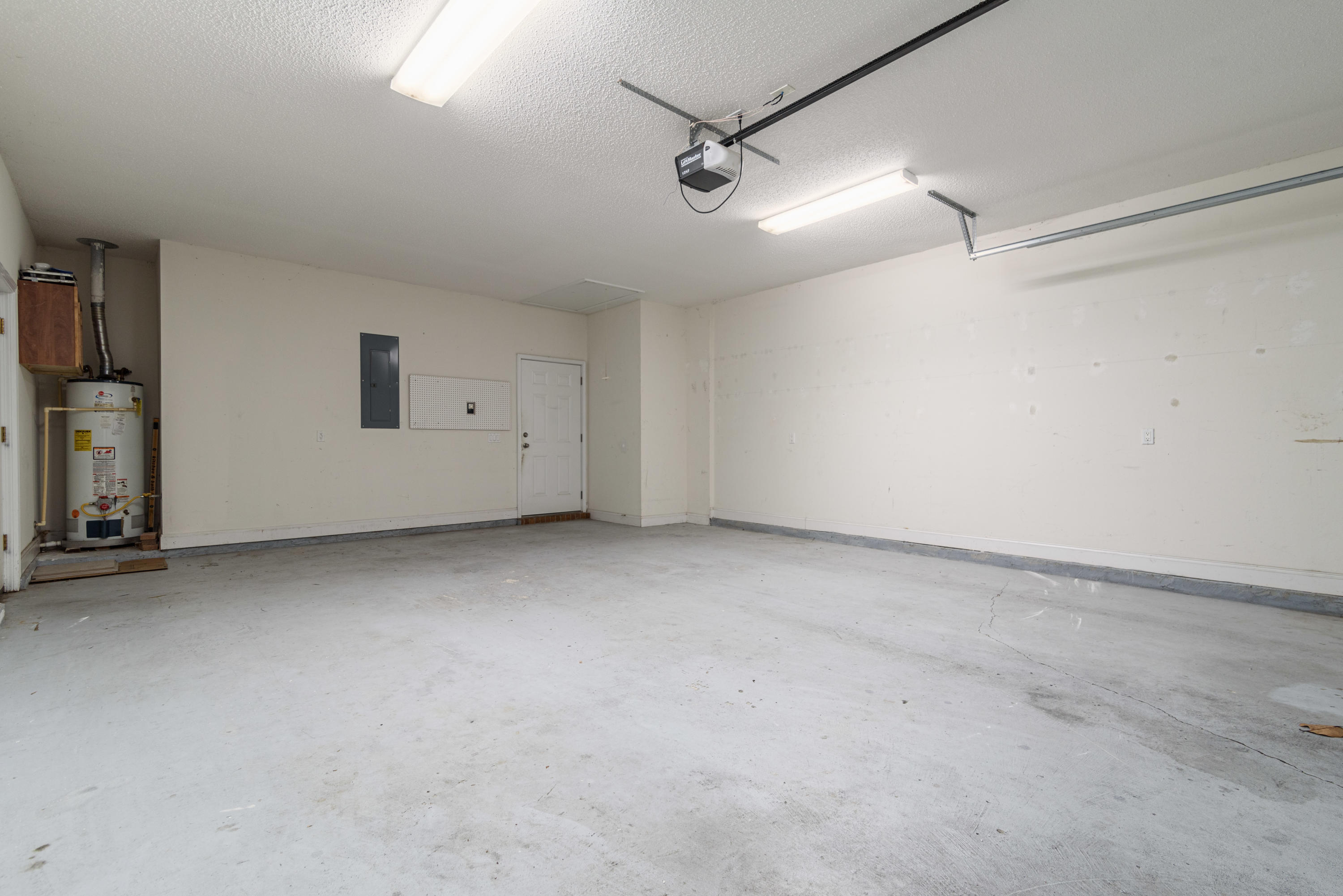 TURNBERRY PLACE - Residential