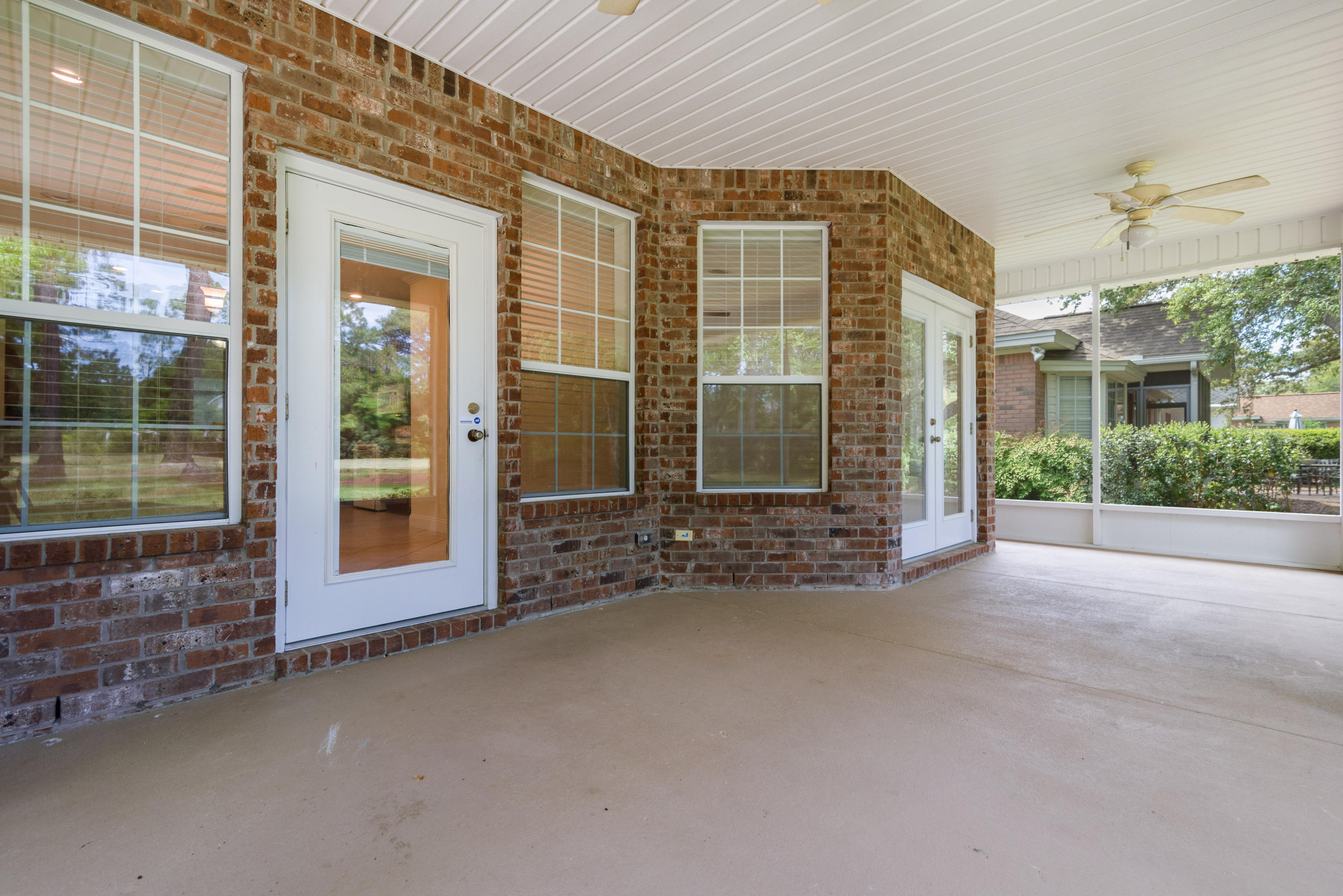 TURNBERRY PLACE - Residential